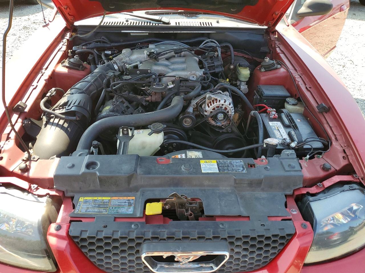 2002 Ford Mustang Red vin: 1FAFP40402F222513
