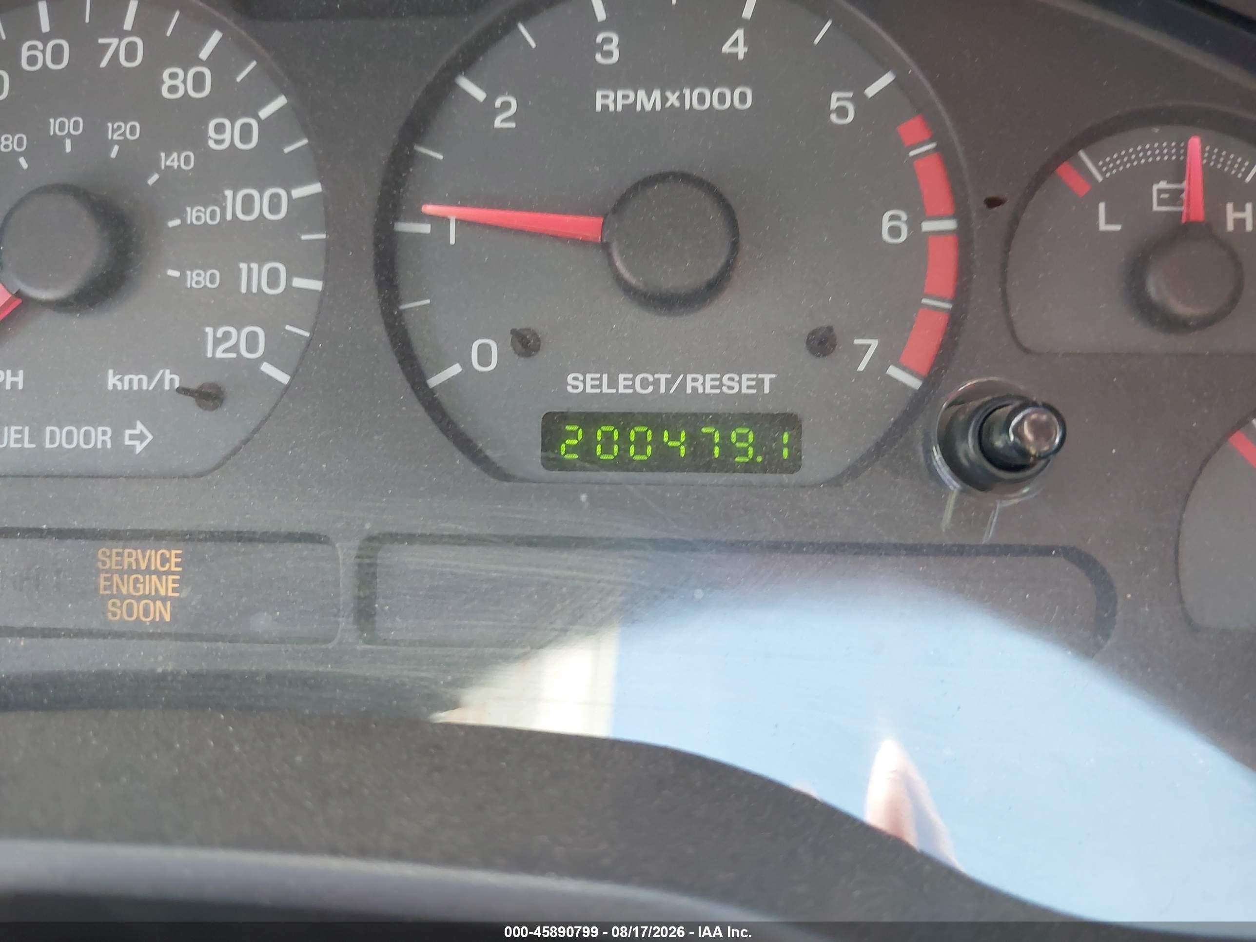 2002 Ford Mustang Deluxe/premium/standard Silver vin: 1FAFP40402F241725