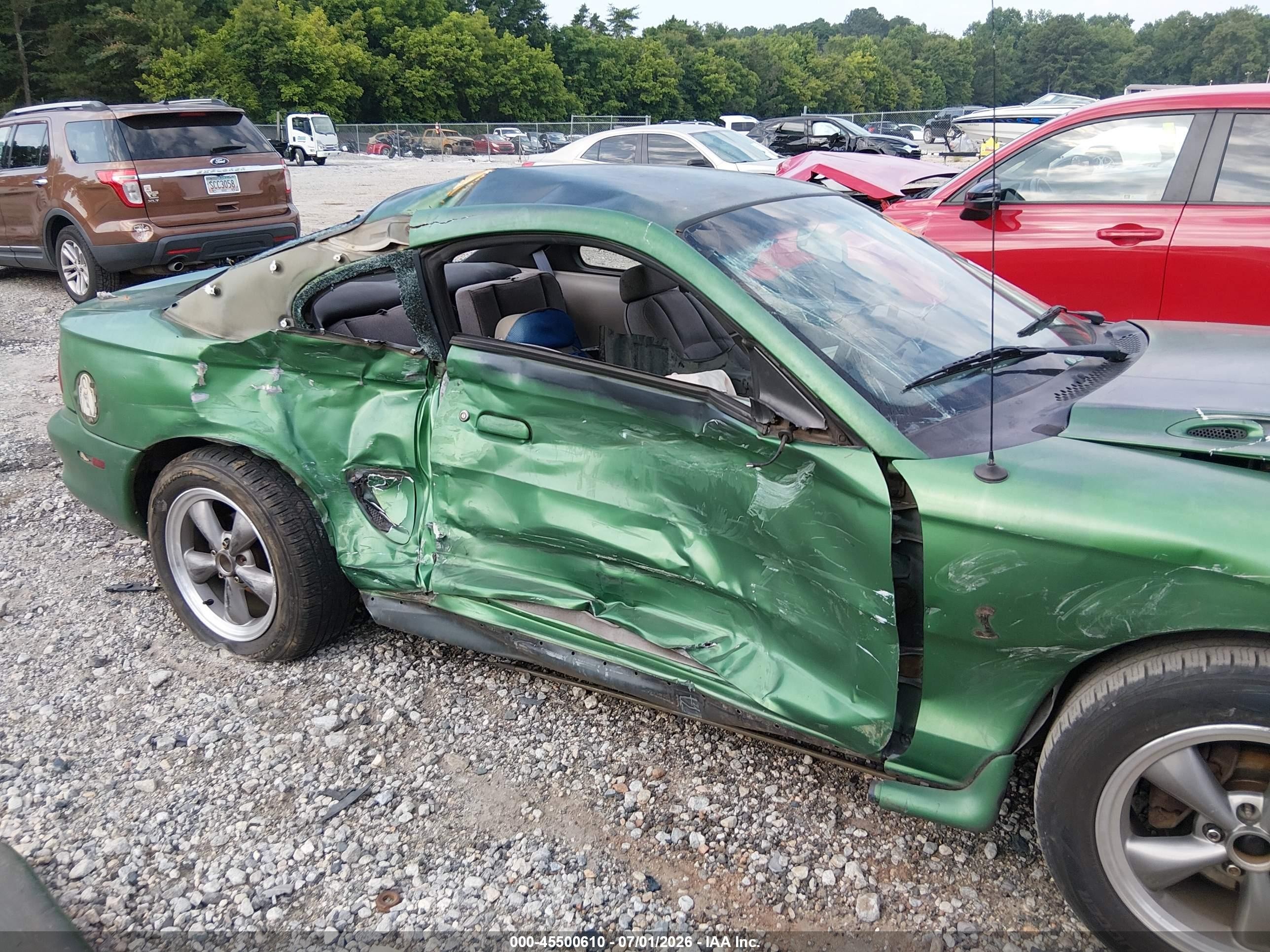 1998 Ford Mustang   Green vin: 1FAFP4040WF109621
