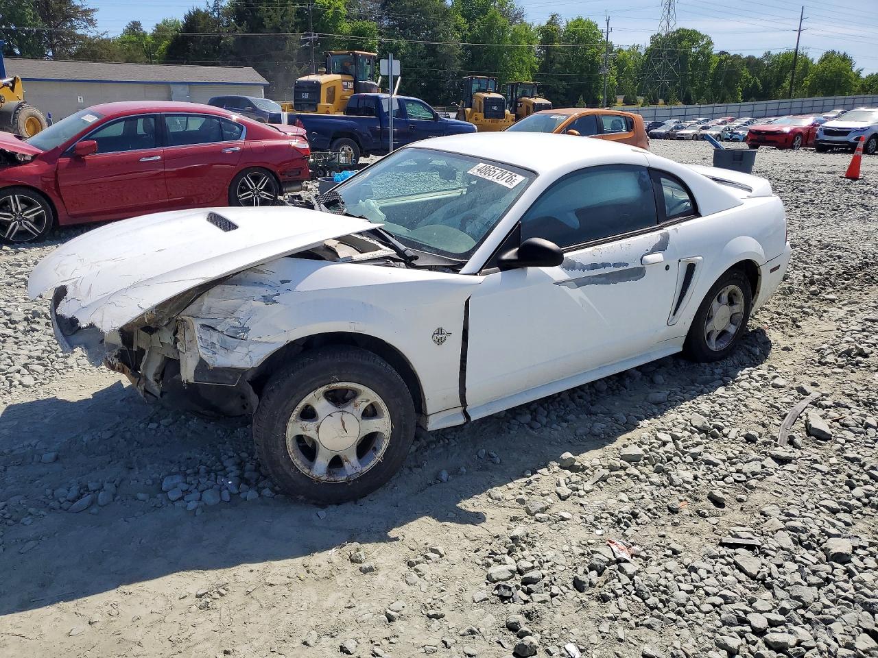 1999 Ford Mustang White vin: 1FAFP4040XF132365