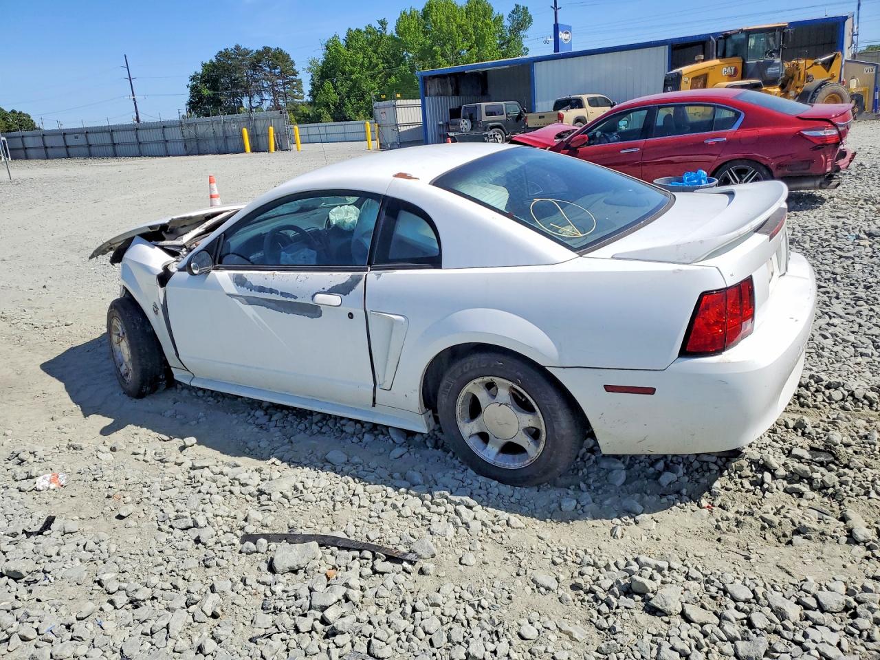 1999 Ford Mustang White vin: 1FAFP4040XF132365