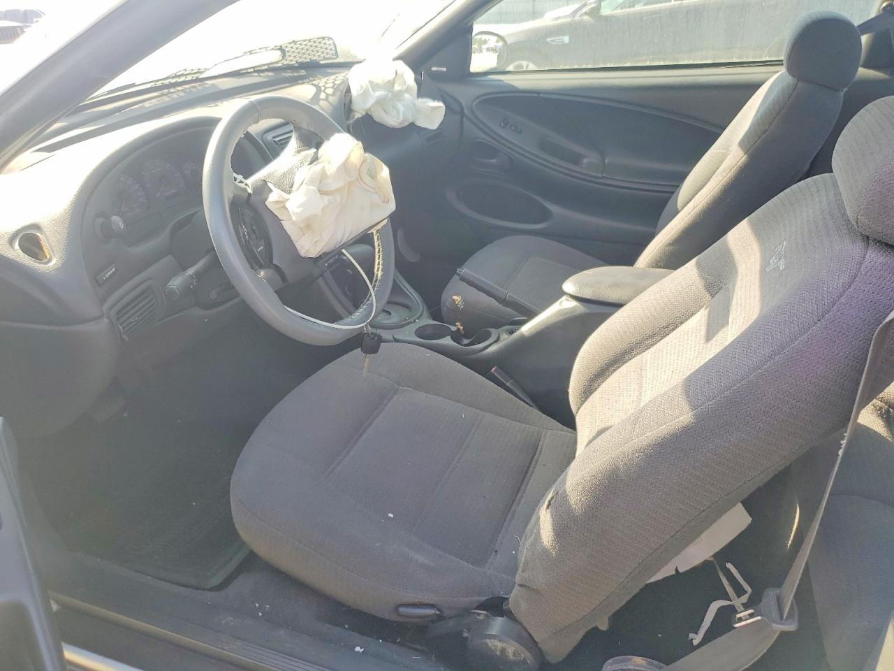 1999 Ford Mustang White vin: 1FAFP4040XF132365