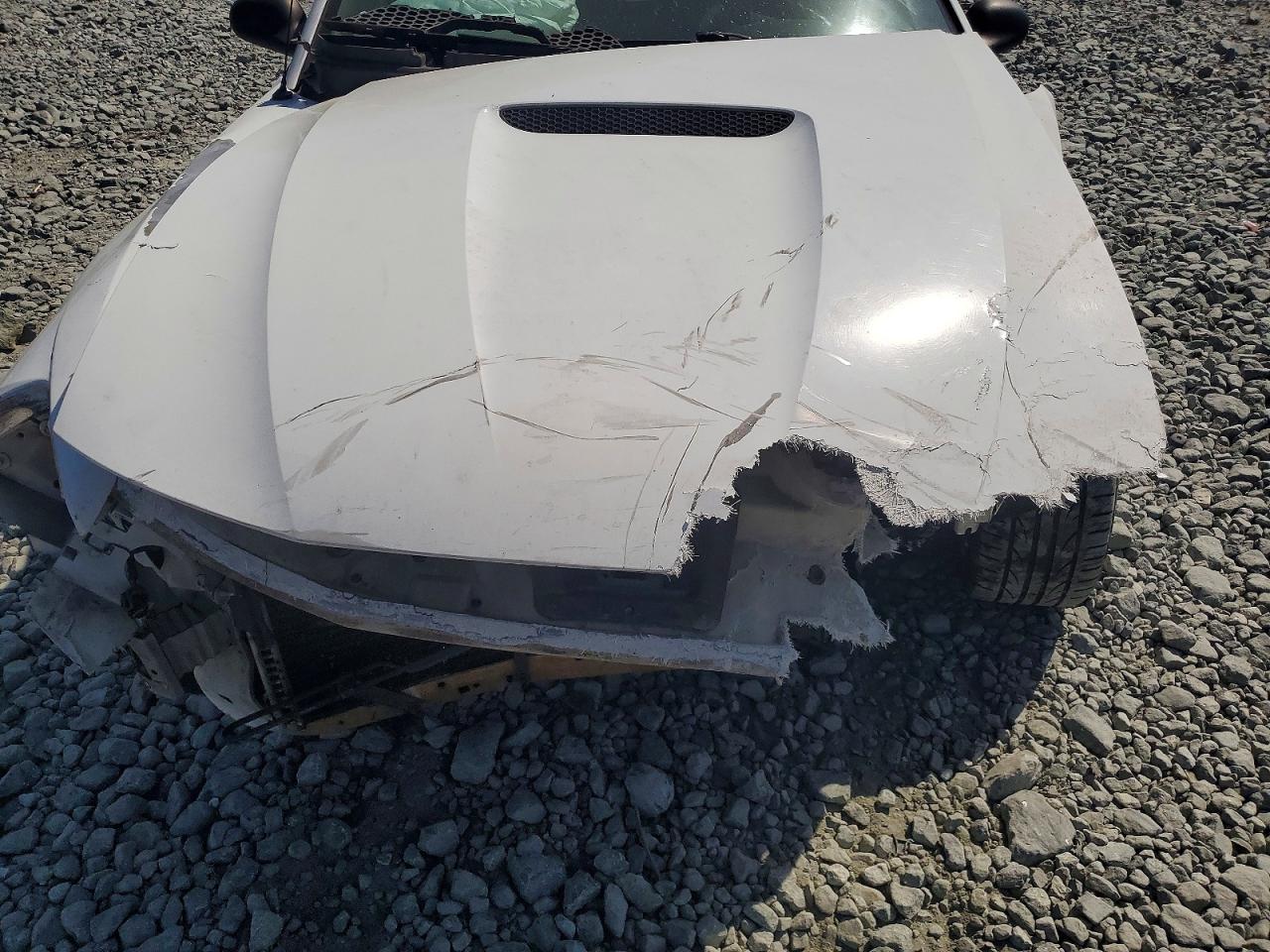 1999 Ford Mustang White vin: 1FAFP4040XF132365