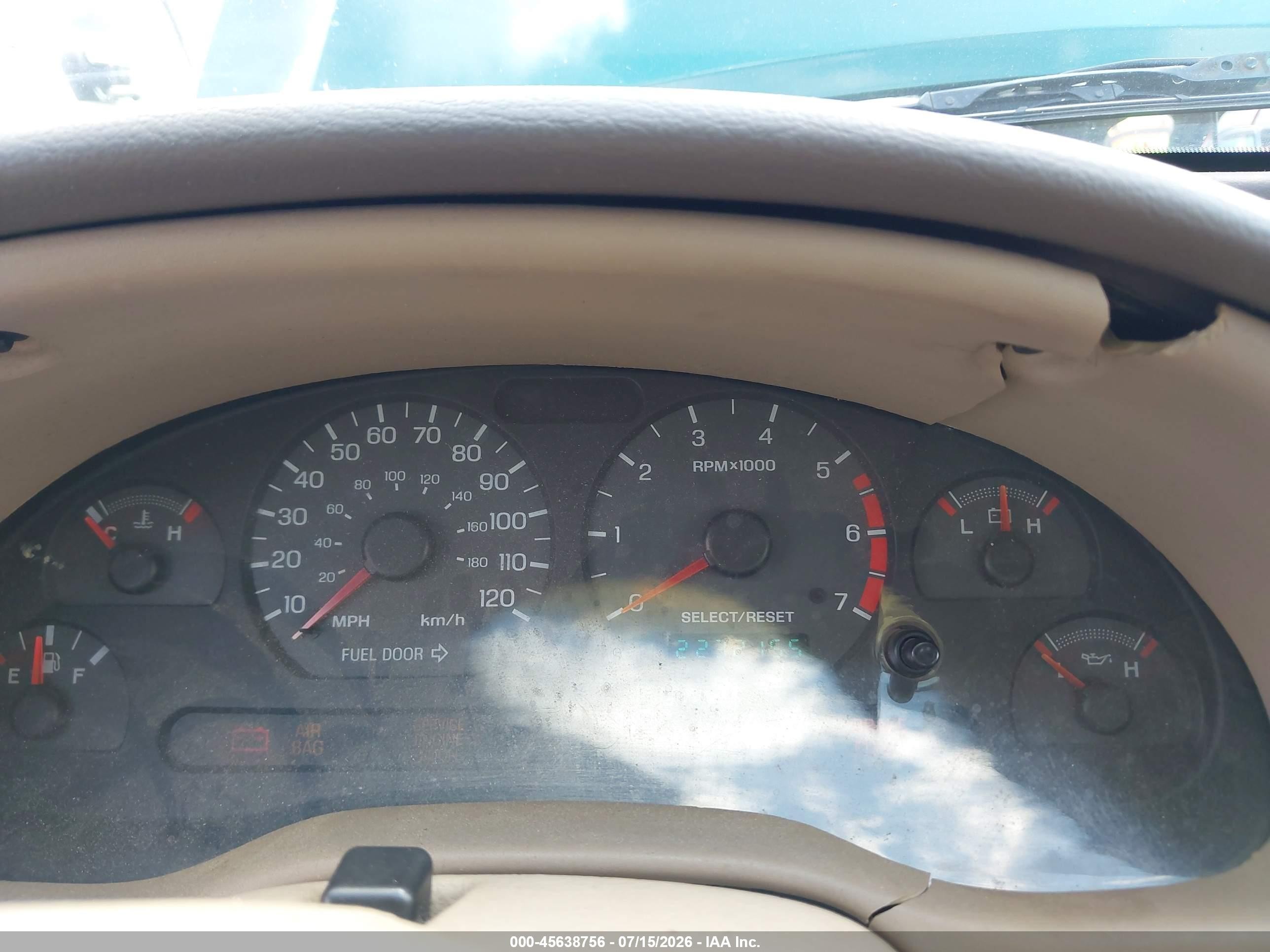2000 Ford Mustang   Green vin: 1FAFP4040YF112635