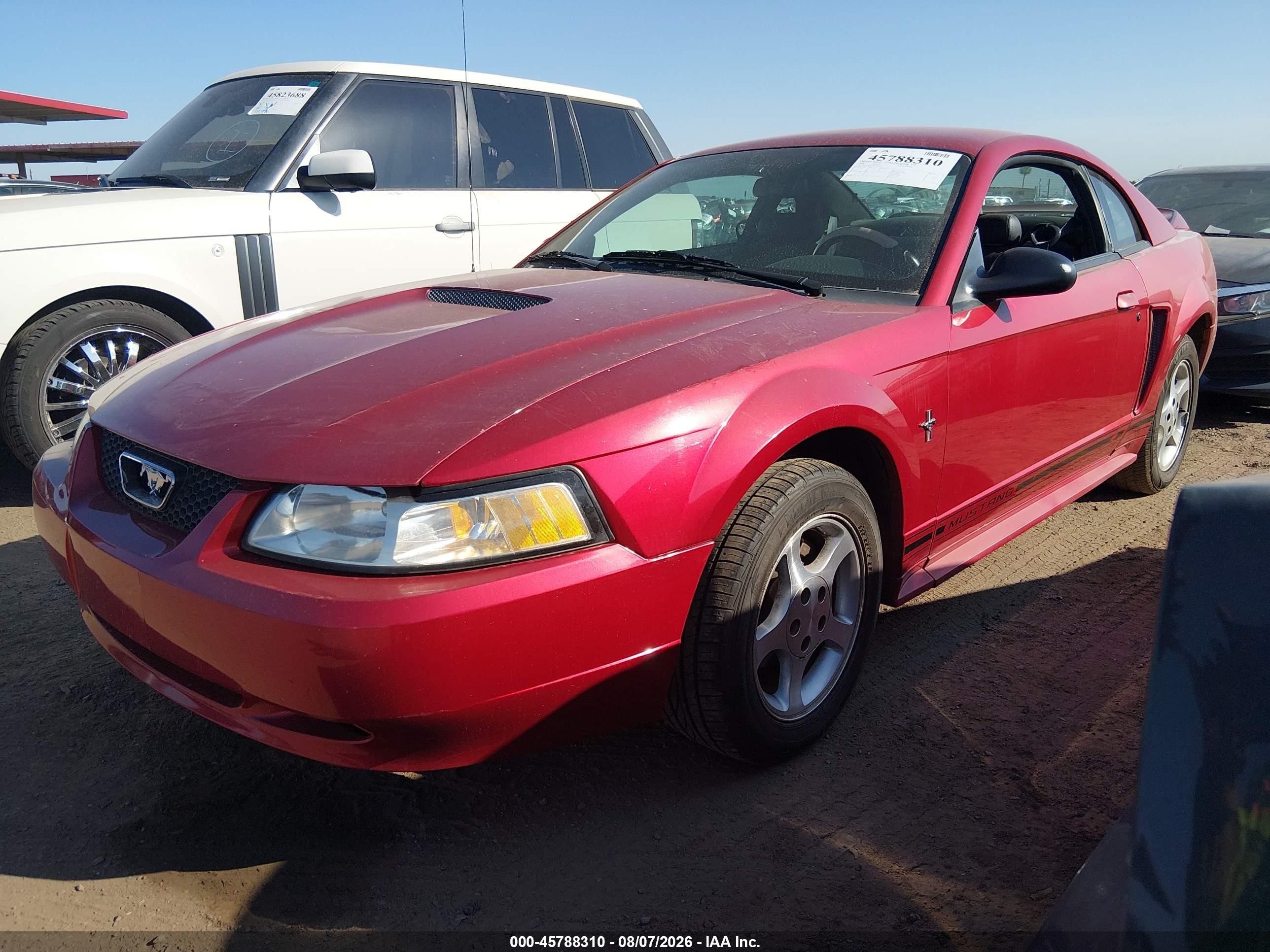 2000 Ford Mustang   Red vin: 1FAFP4040YF175878