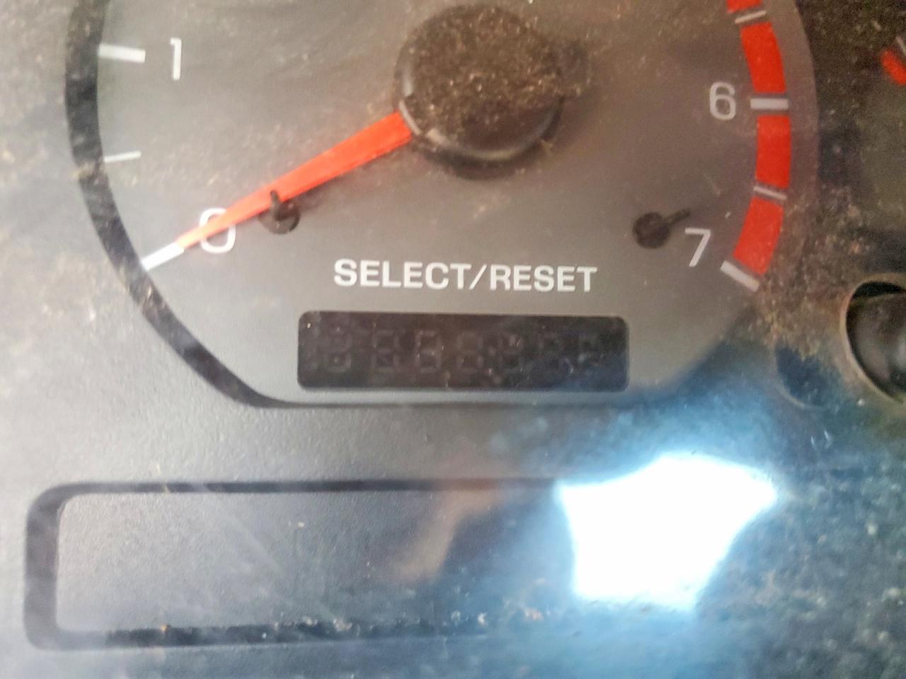 2000 Ford Mustang White vin: 1FAFP4040YF241572