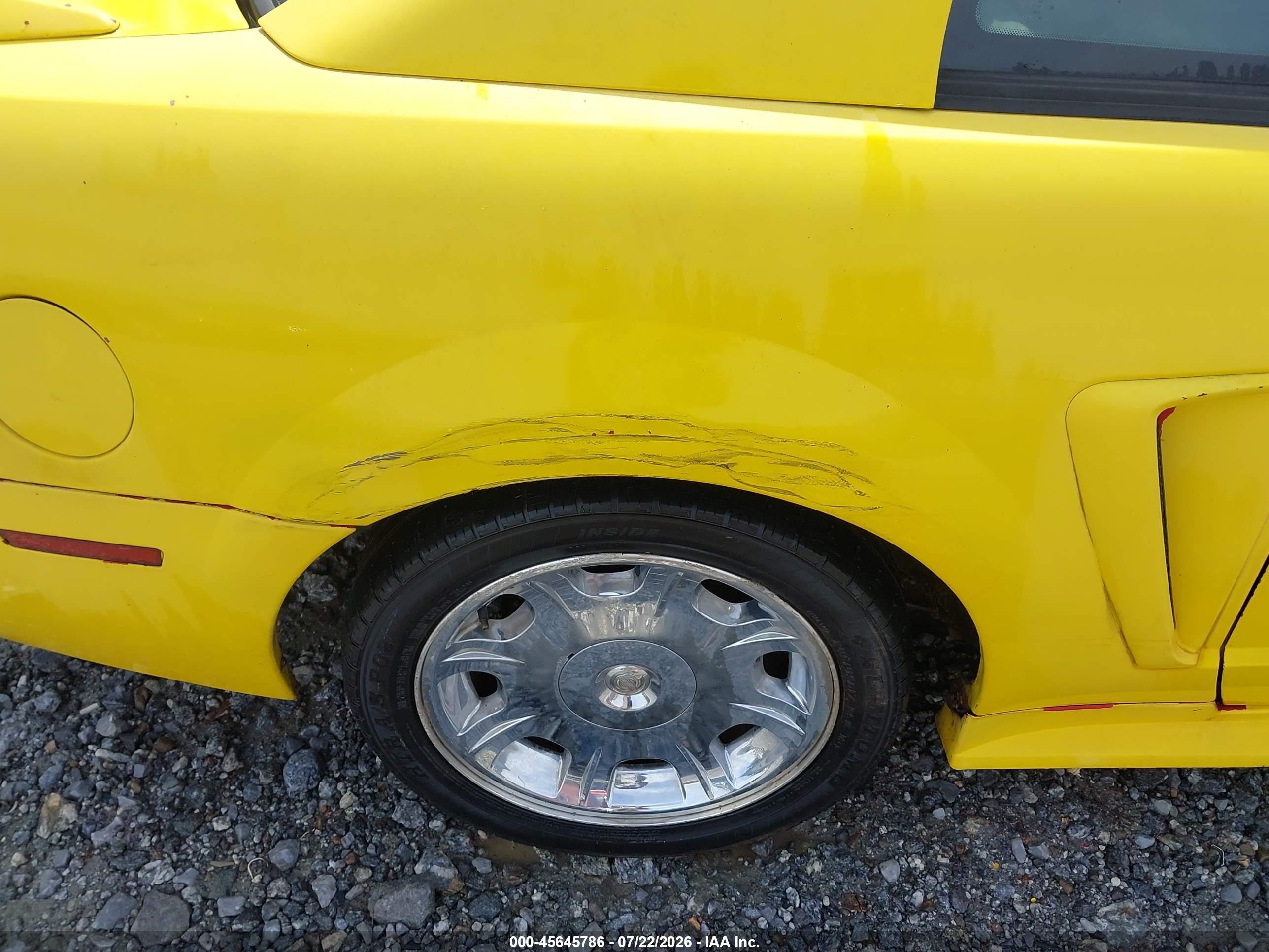 2000 Ford Mustang   Yellow vin: 1FAFP4040YF310826