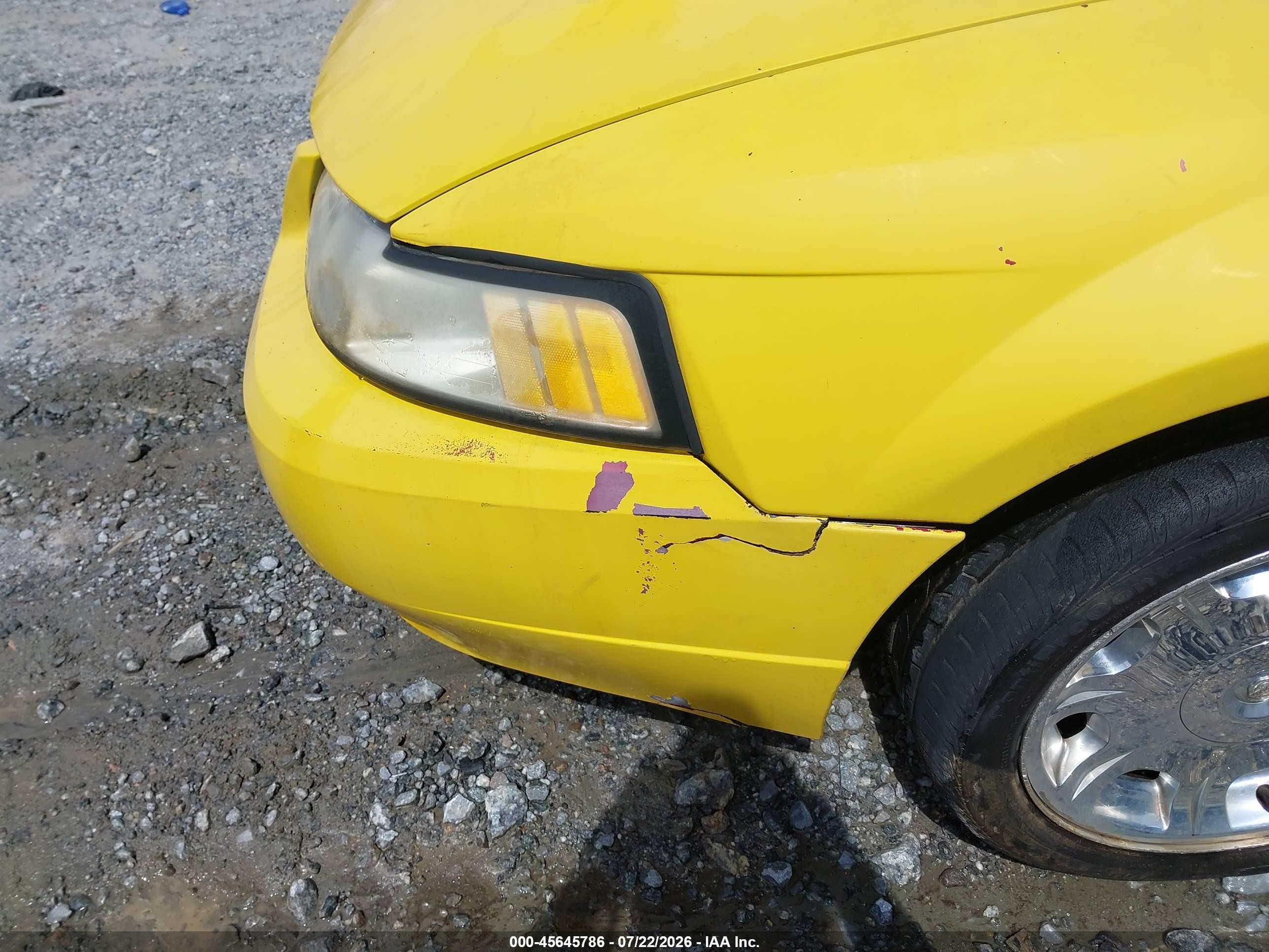 2000 Ford Mustang   Yellow vin: 1FAFP4040YF310826