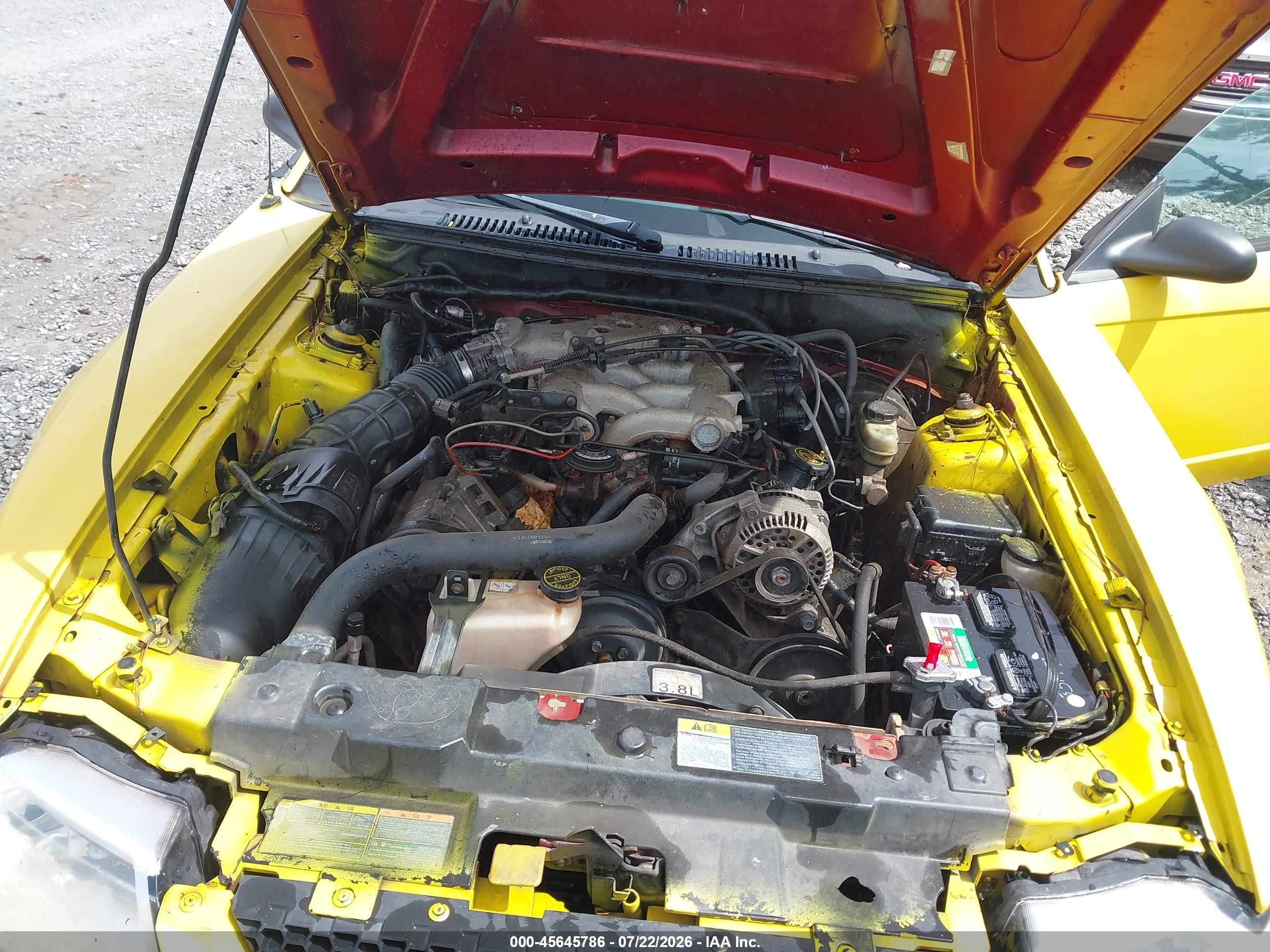 2000 Ford Mustang   Yellow vin: 1FAFP4040YF310826