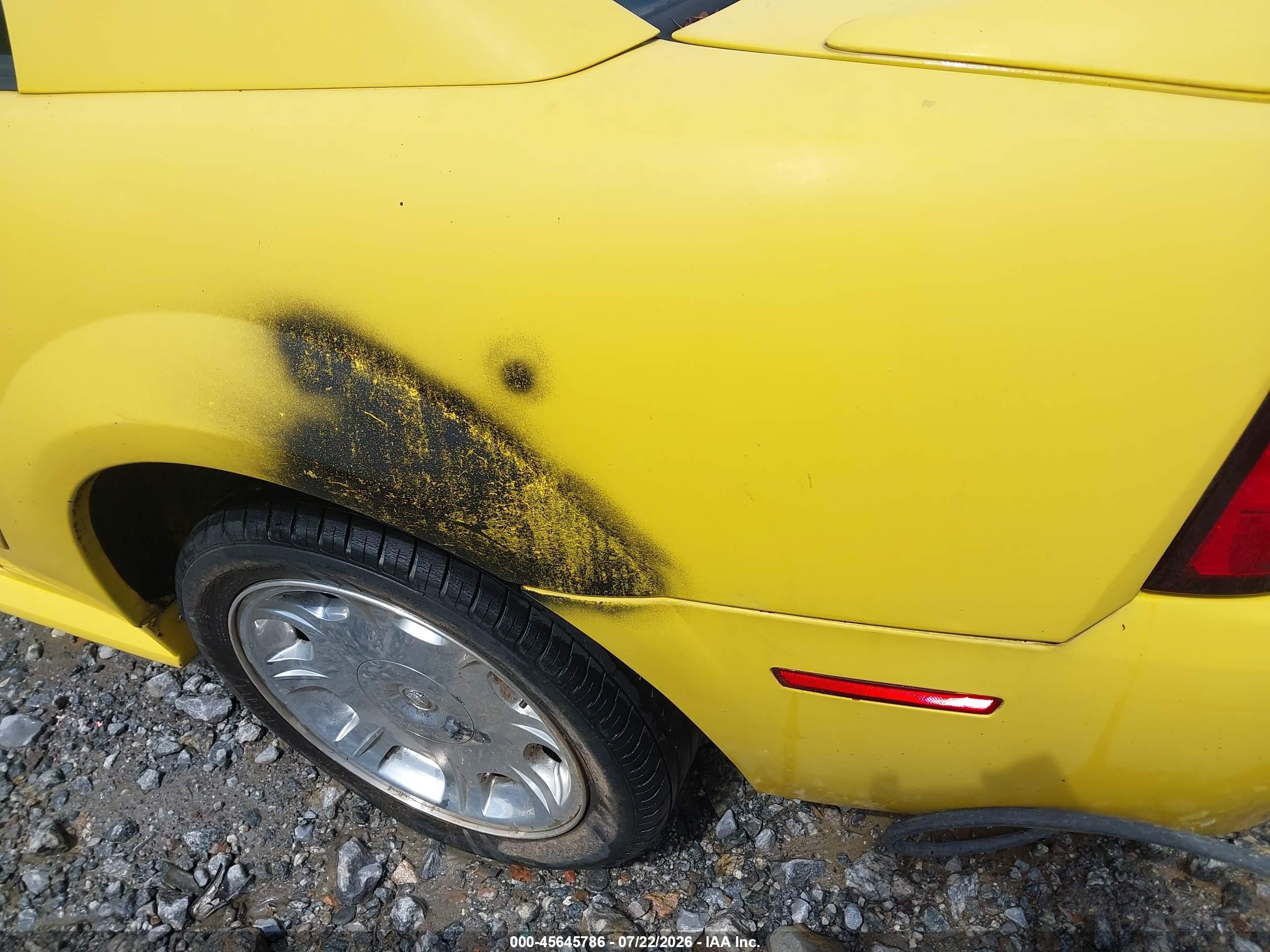 2000 Ford Mustang   Yellow vin: 1FAFP4040YF310826