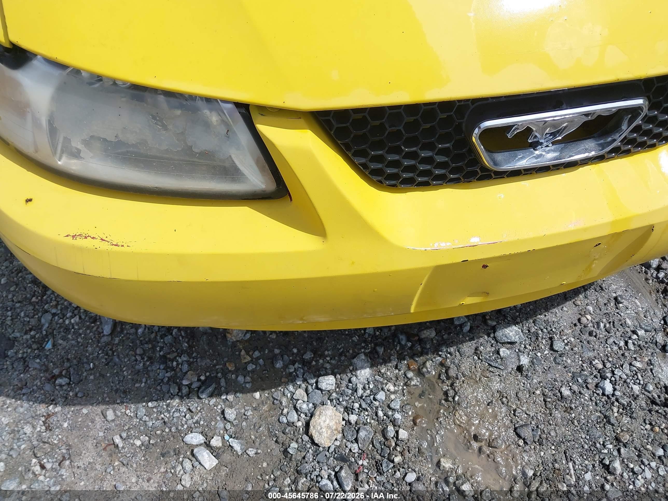 2000 Ford Mustang   Yellow vin: 1FAFP4040YF310826