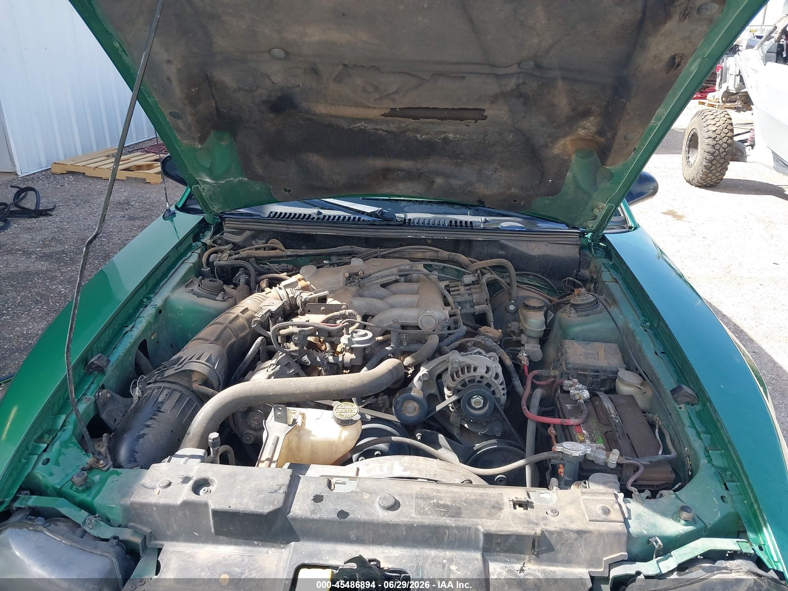 2001 Ford Mustang   Green vin: 1FAFP40411F170968