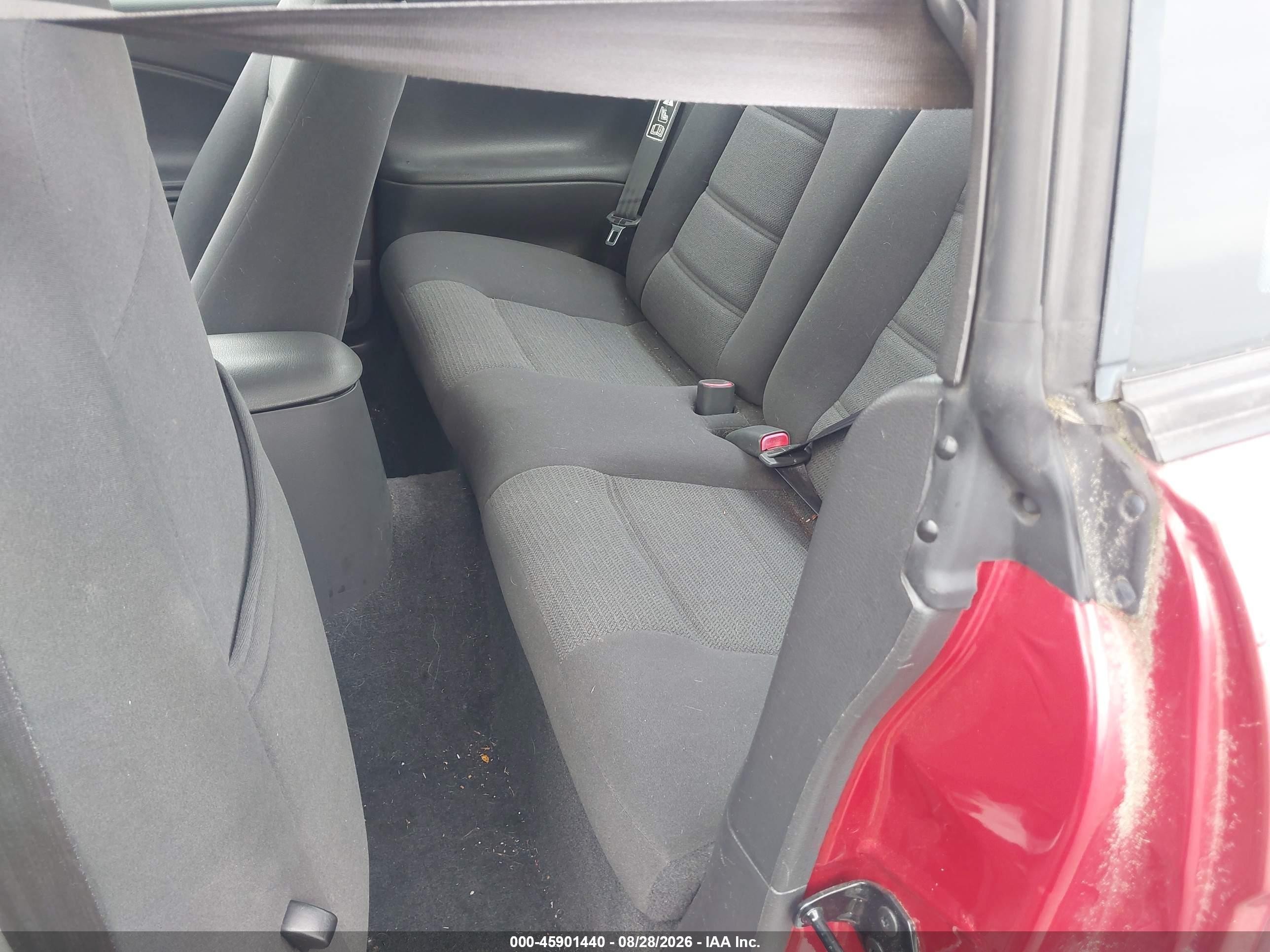 2001 Ford Mustang   Red vin: 1FAFP40411F239562