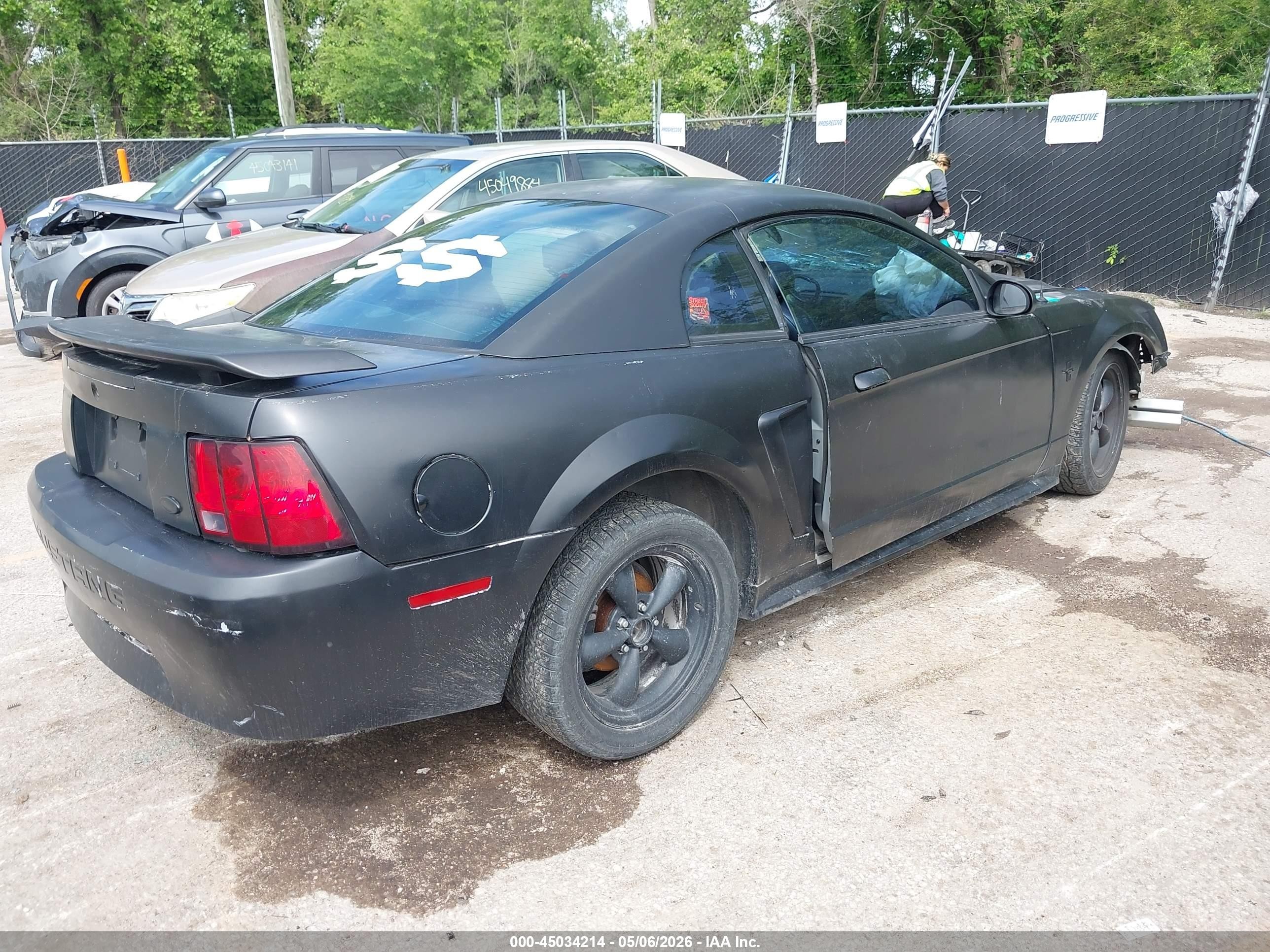 2002 Ford Mustang   Black vin: 1FAFP40412F206983