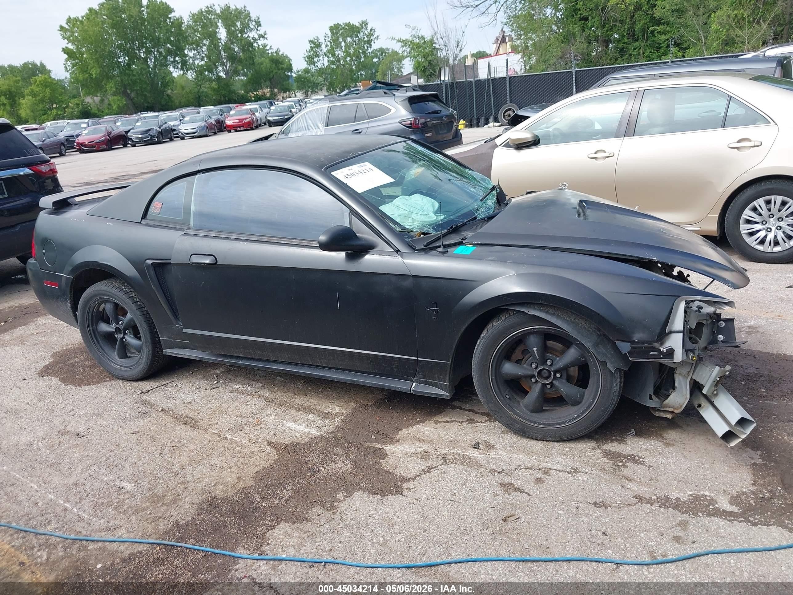 2002 Ford Mustang   Black vin: 1FAFP40412F206983