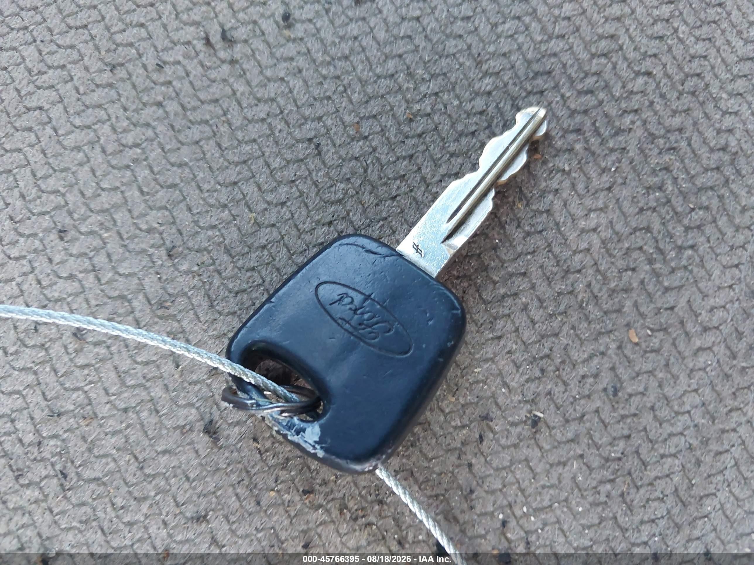 2002 Ford Mustang Deluxe/premium/standard Синий vin: 1FAFP40412F229020