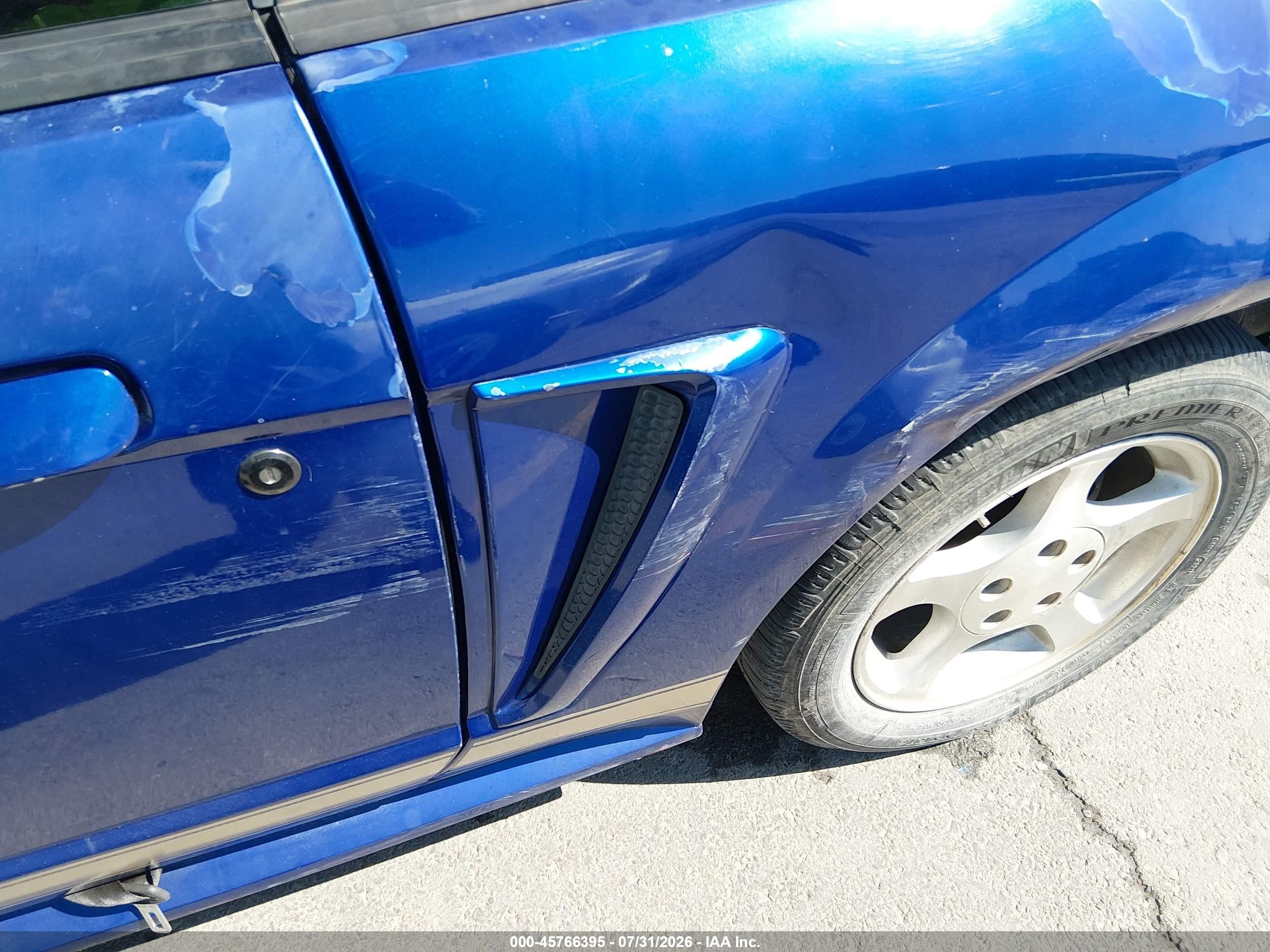 2002 Ford Mustang Deluxe/premium/standard Синий vin: 1FAFP40412F229020