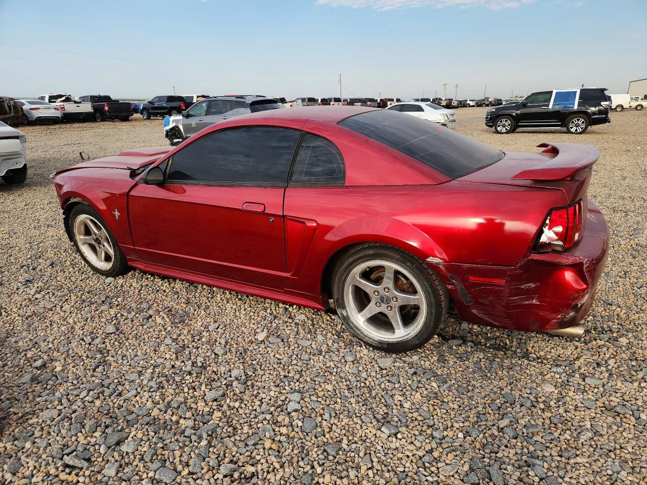 2003 Ford Mustang Red vin: 1FAFP40413F375712