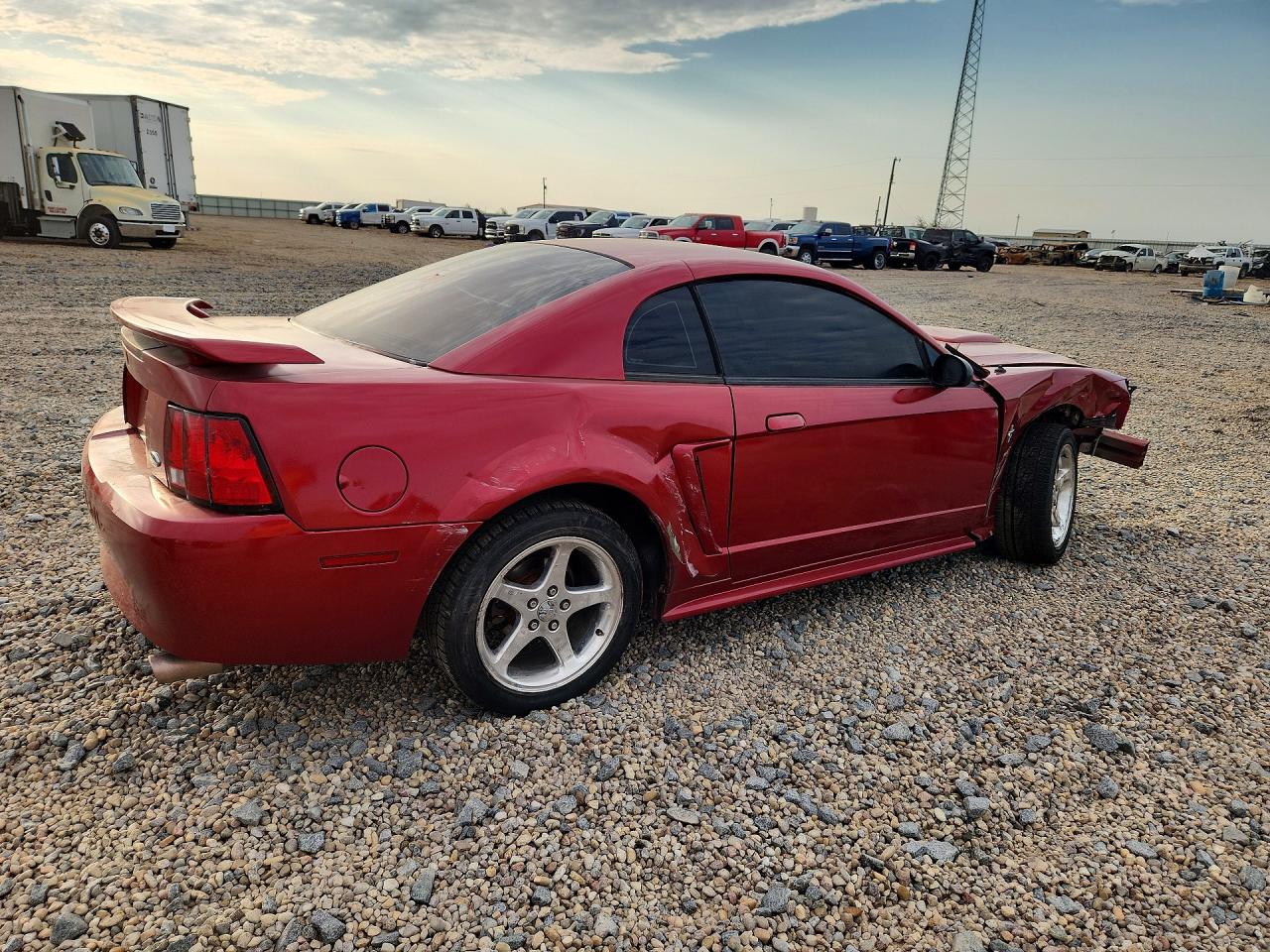 2003 Ford Mustang Red vin: 1FAFP40413F375712
