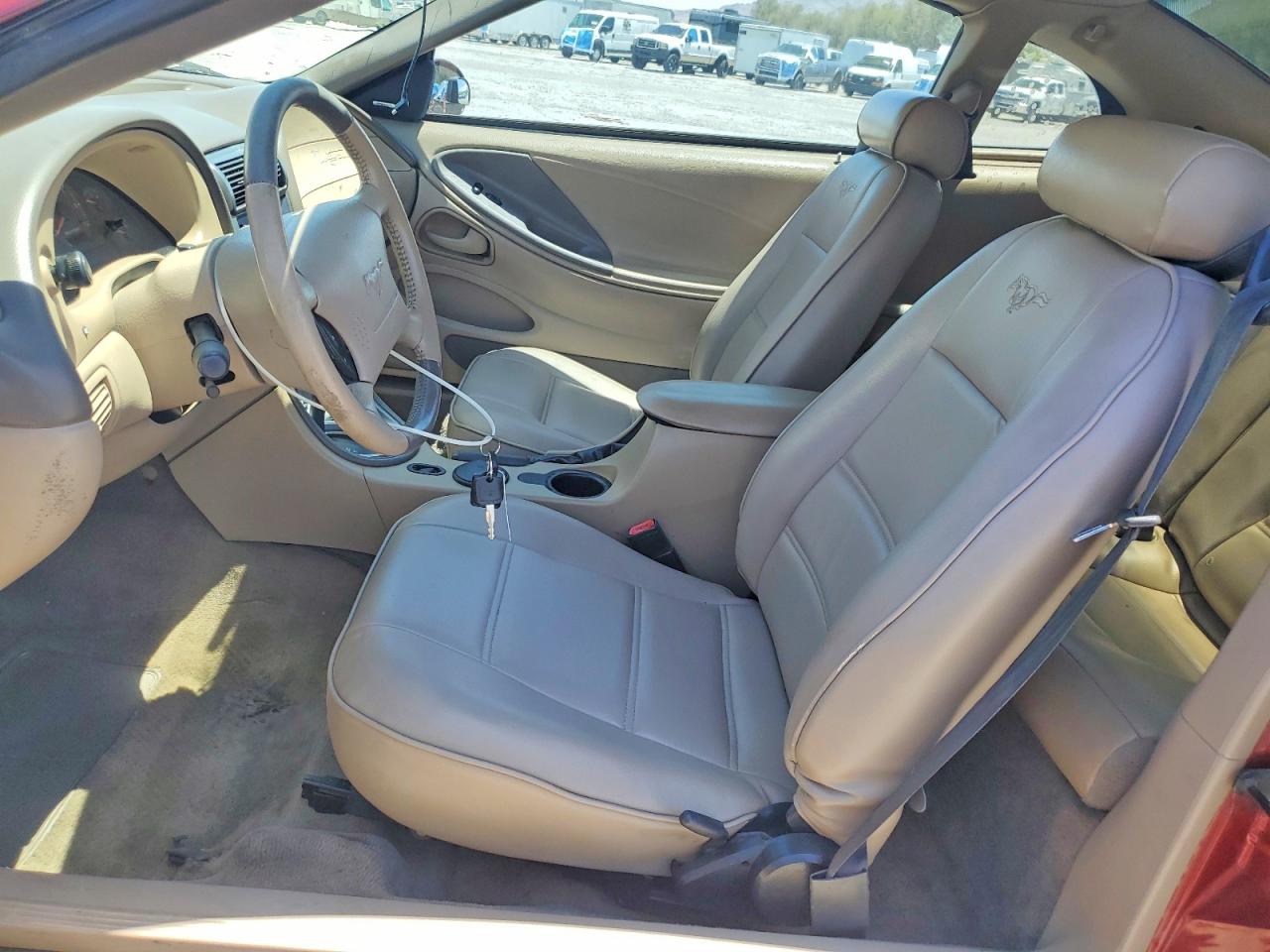 2004 Ford Mustang Burgundy vin: 1FAFP40414F113061