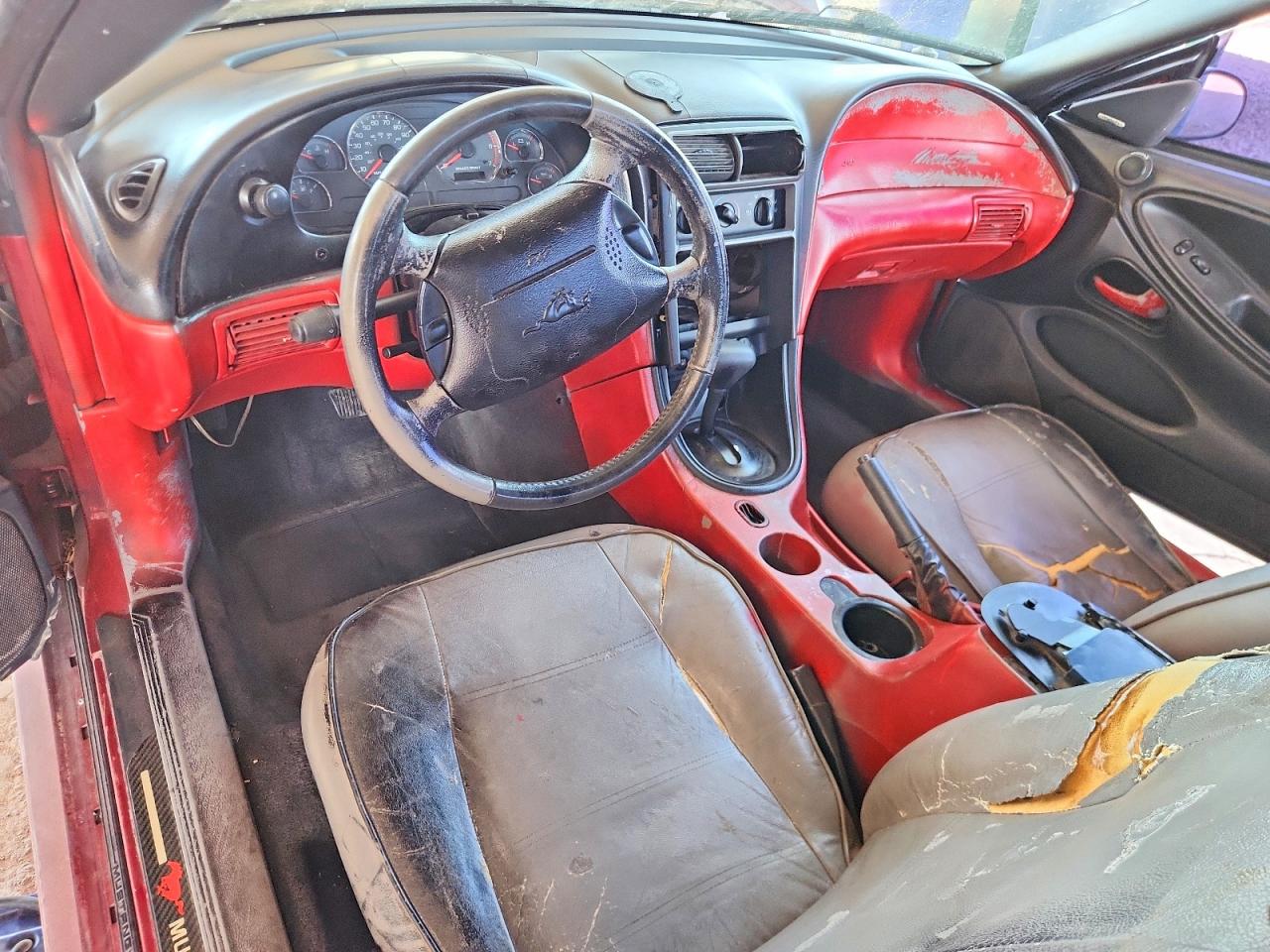 2004 Ford Mustang Burgundy vin: 1FAFP40414F115599