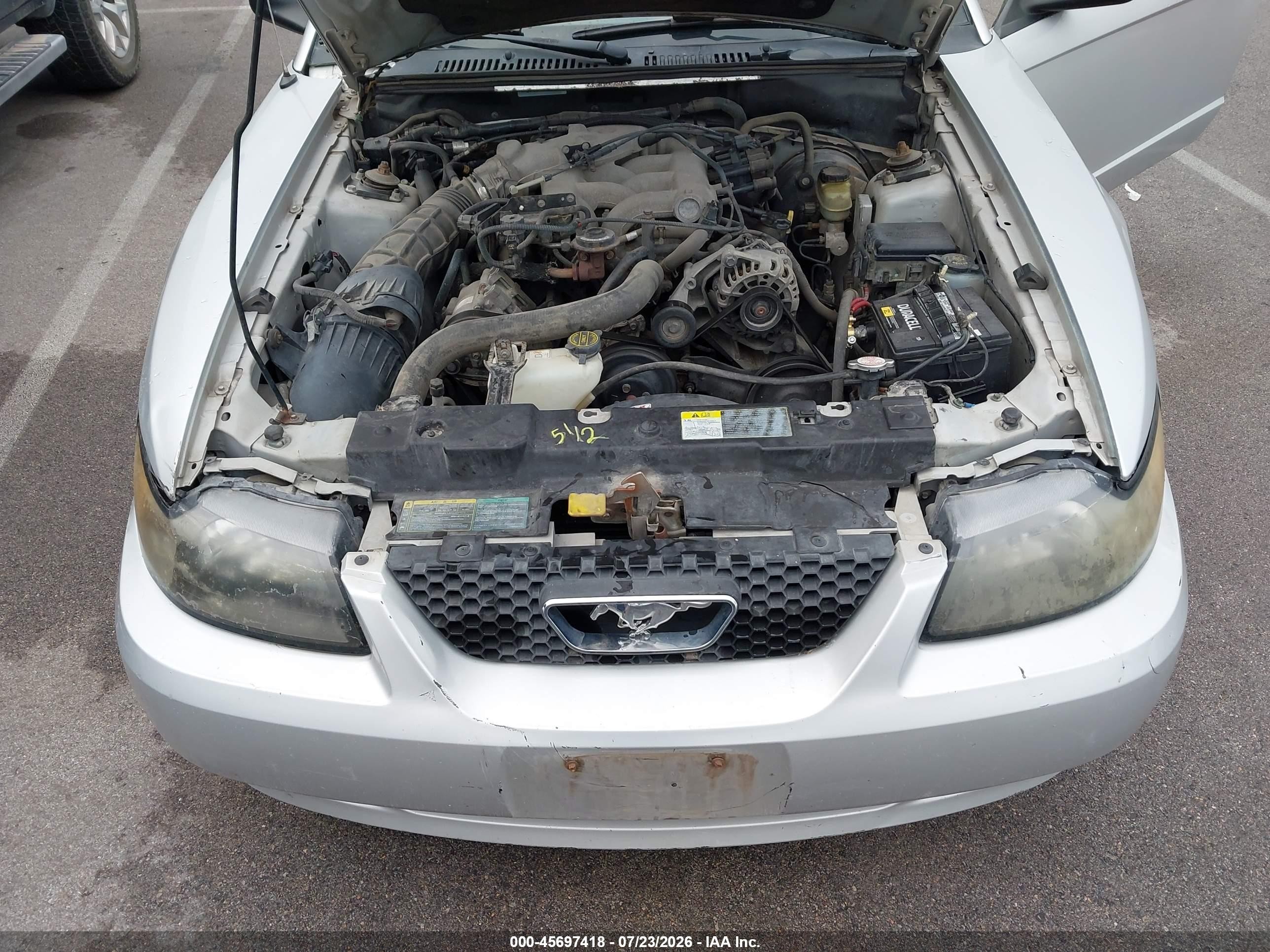 2004 Ford Mustang   Серебряный vin: 1FAFP40414F120110