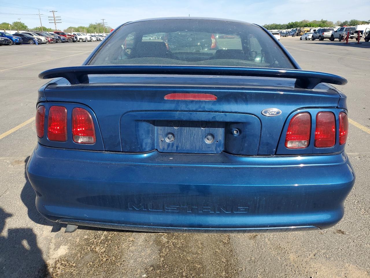 1998 Ford Mustang Blue vin: 1FAFP4041WF160075