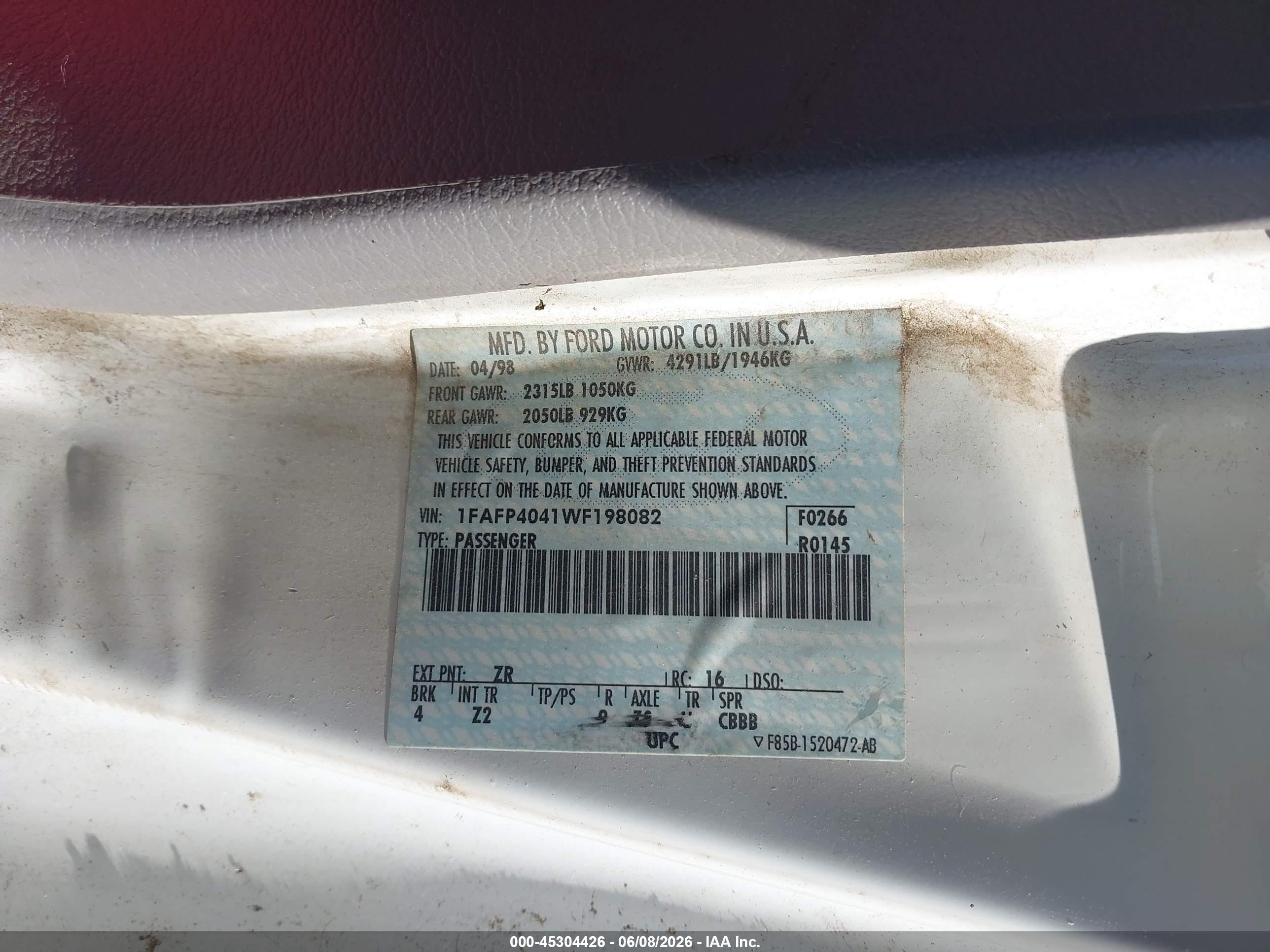 1998 Ford Mustang   White vin: 1FAFP4041WF198082