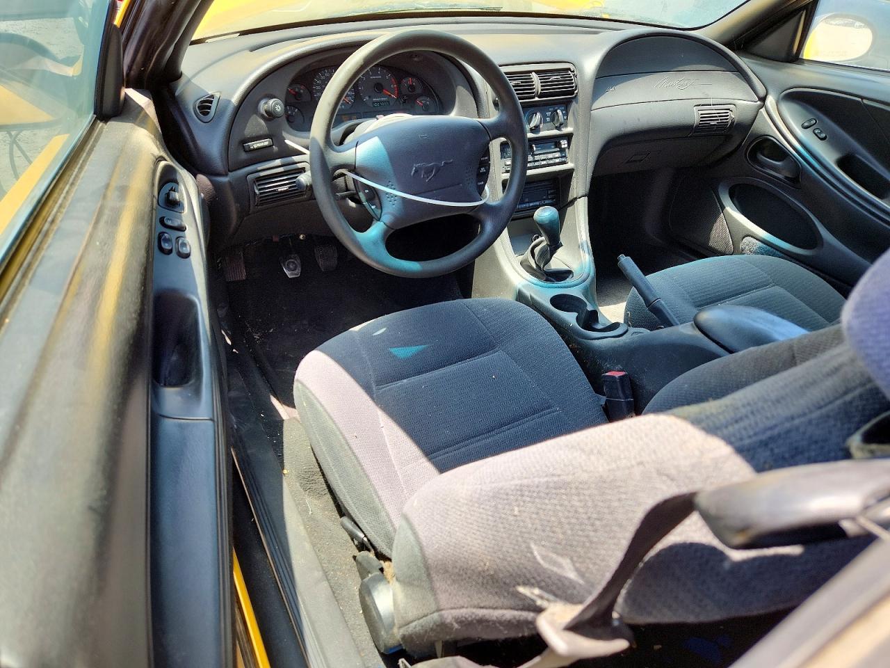 1999 Ford Mustang Yellow vin: 1FAFP4041XF235259