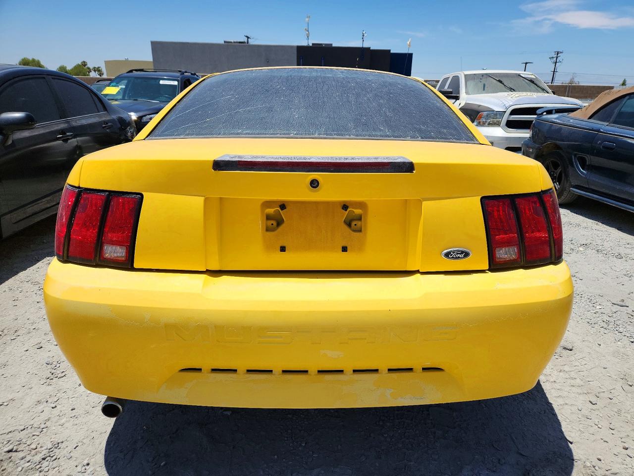 1999 Ford Mustang Yellow vin: 1FAFP4041XF235259
