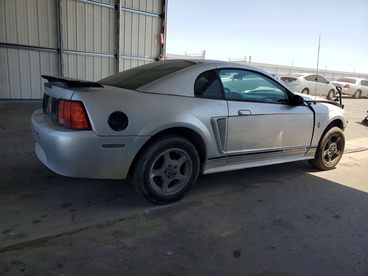 2001 Ford Mustang Silver vin: 1FAFP40421F109841