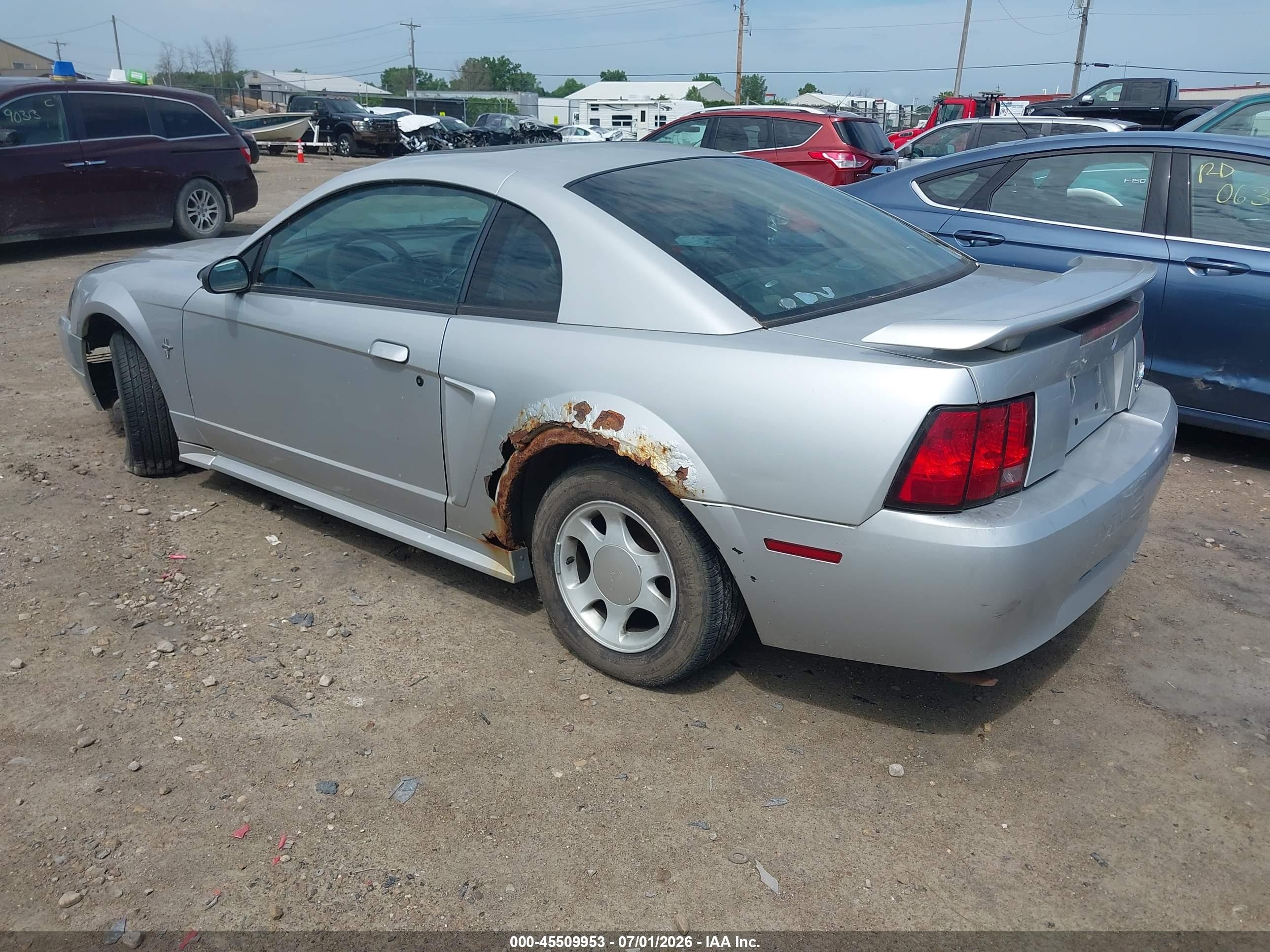 2001 Ford Mustang   Gray vin: 1FAFP40421F203007