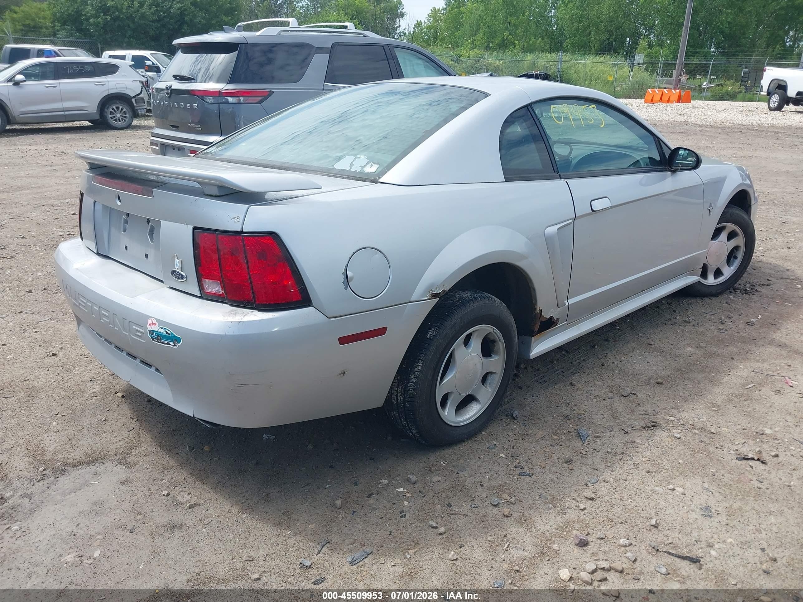 2001 Ford Mustang   Gray vin: 1FAFP40421F203007
