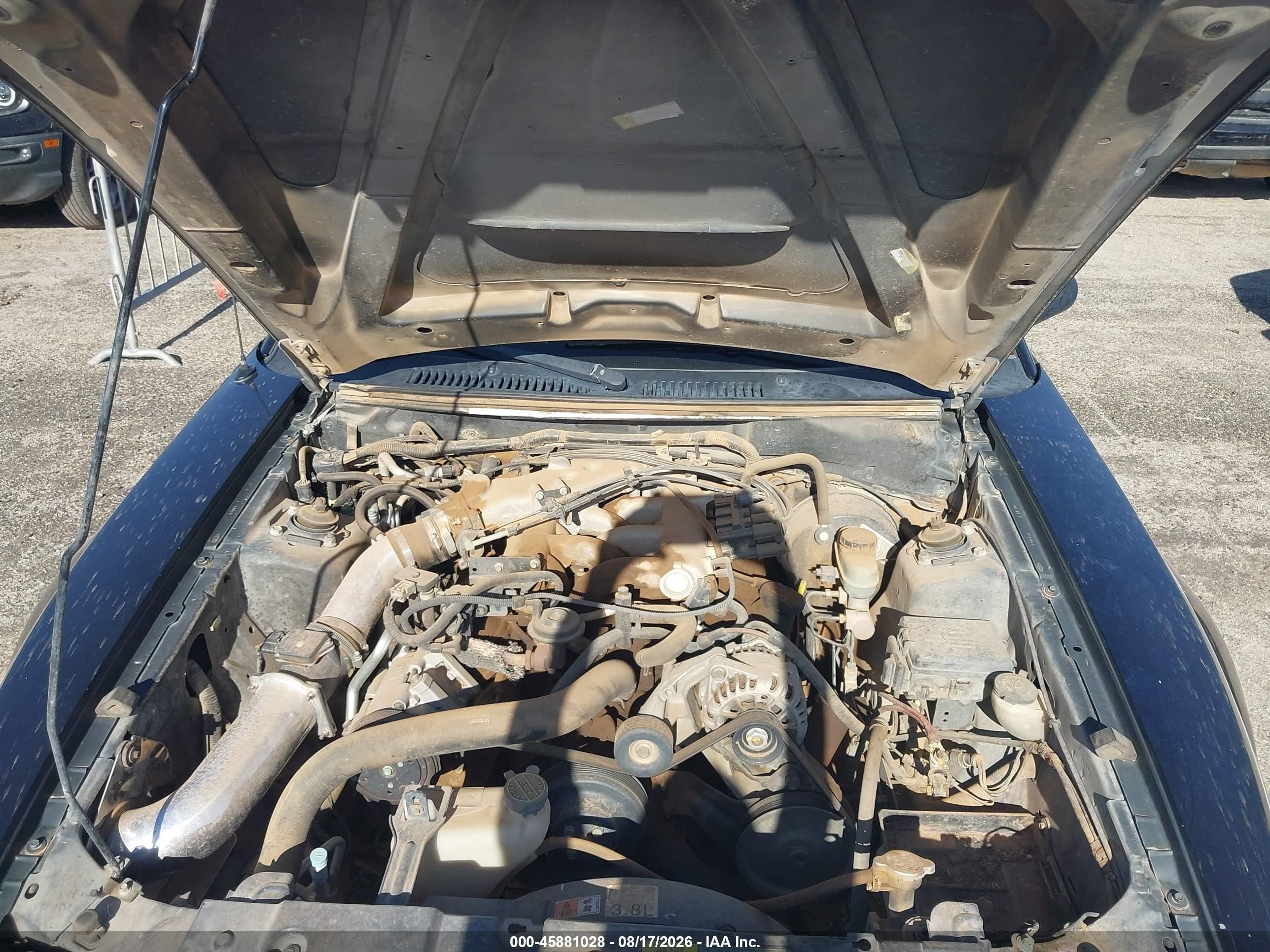 2001 Ford Mustang   Черный vin: 1FAFP40421F215237