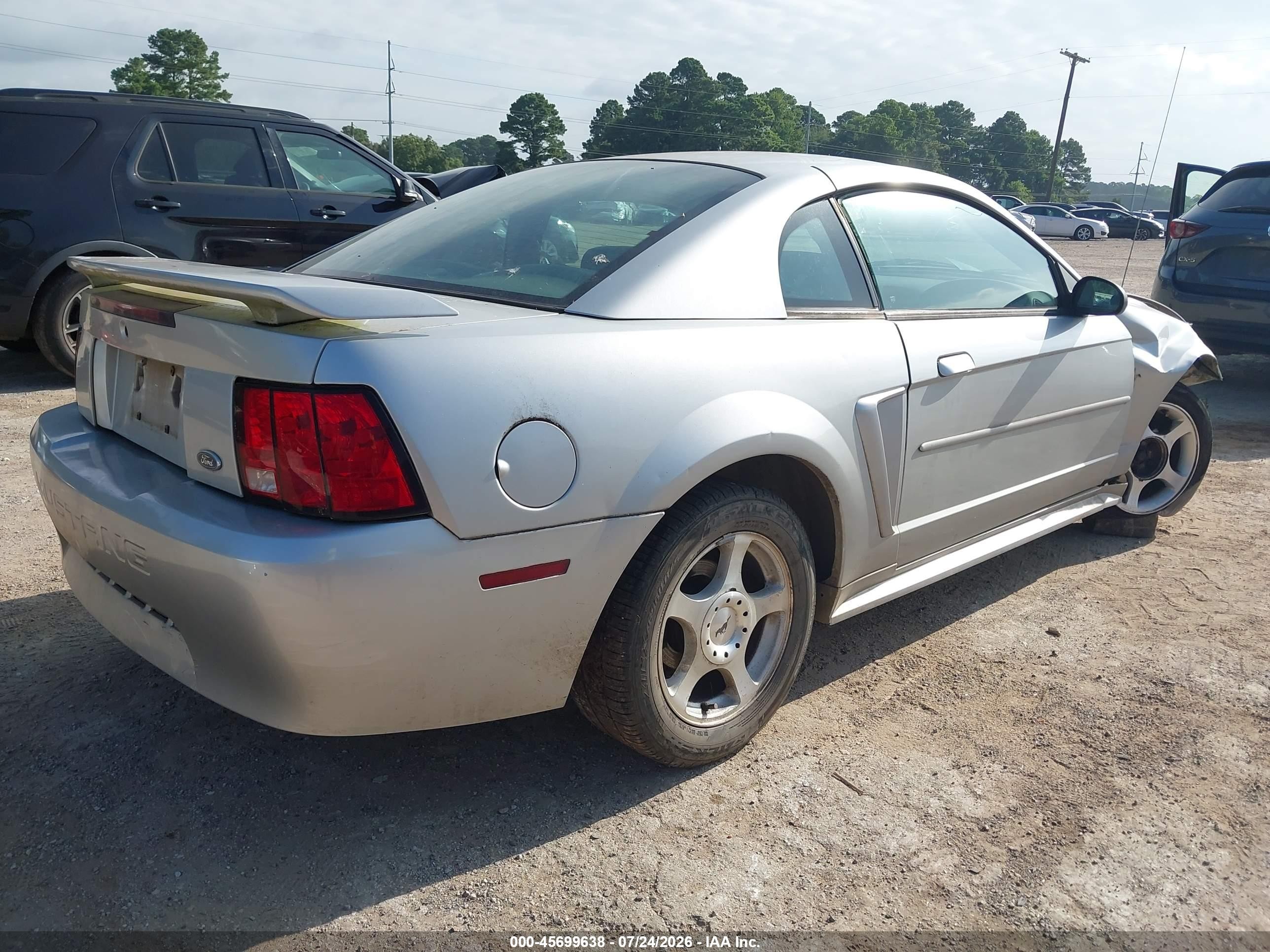 2003 Ford Mustang   Silver vin: 1FAFP40423F437635