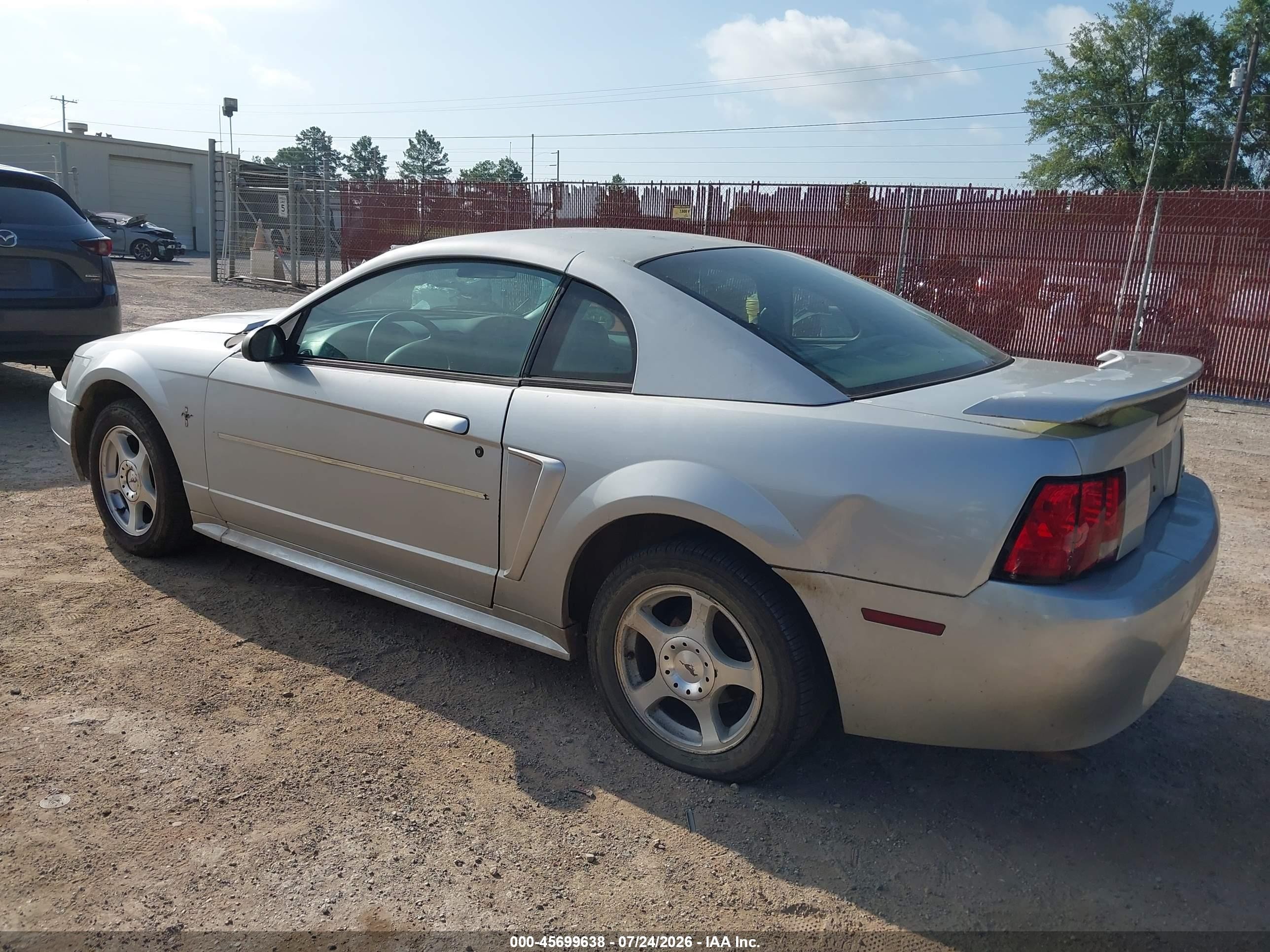 2003 Ford Mustang   Silver vin: 1FAFP40423F437635
