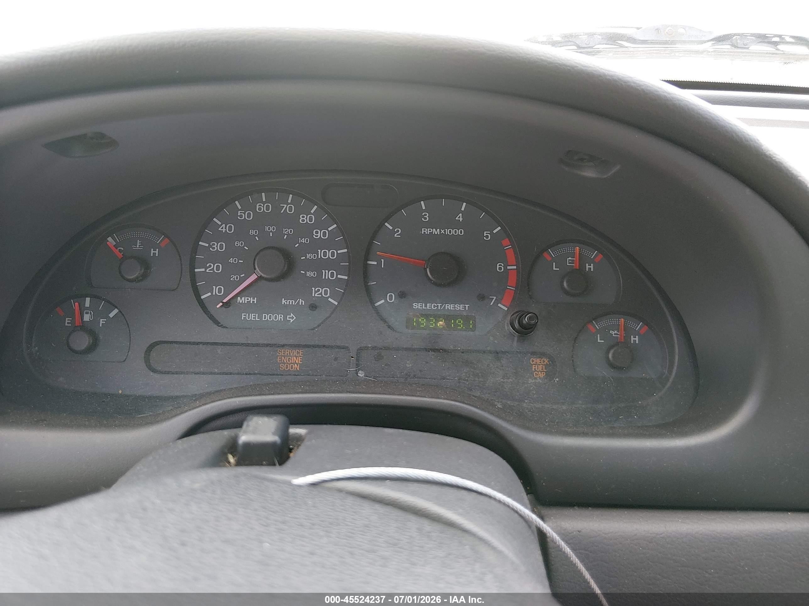 2004 Ford Mustang   Gray vin: 1FAFP40424F131973