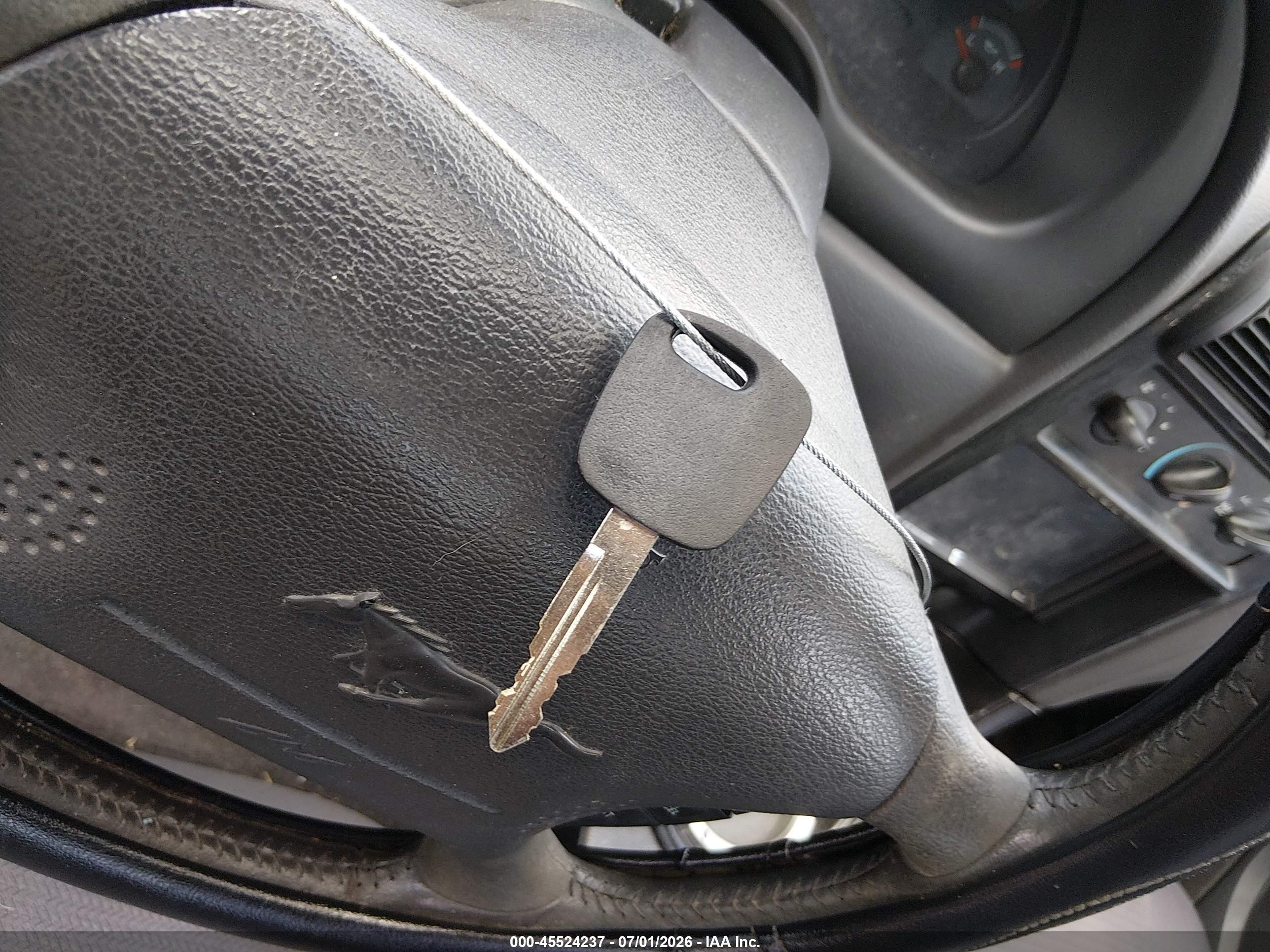 2004 Ford Mustang   Gray vin: 1FAFP40424F131973