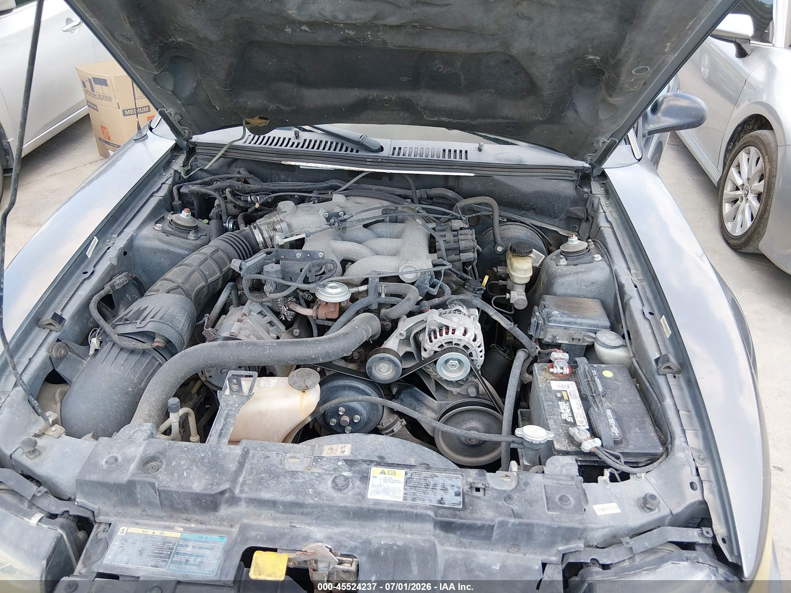 2004 Ford Mustang   Gray vin: 1FAFP40424F131973