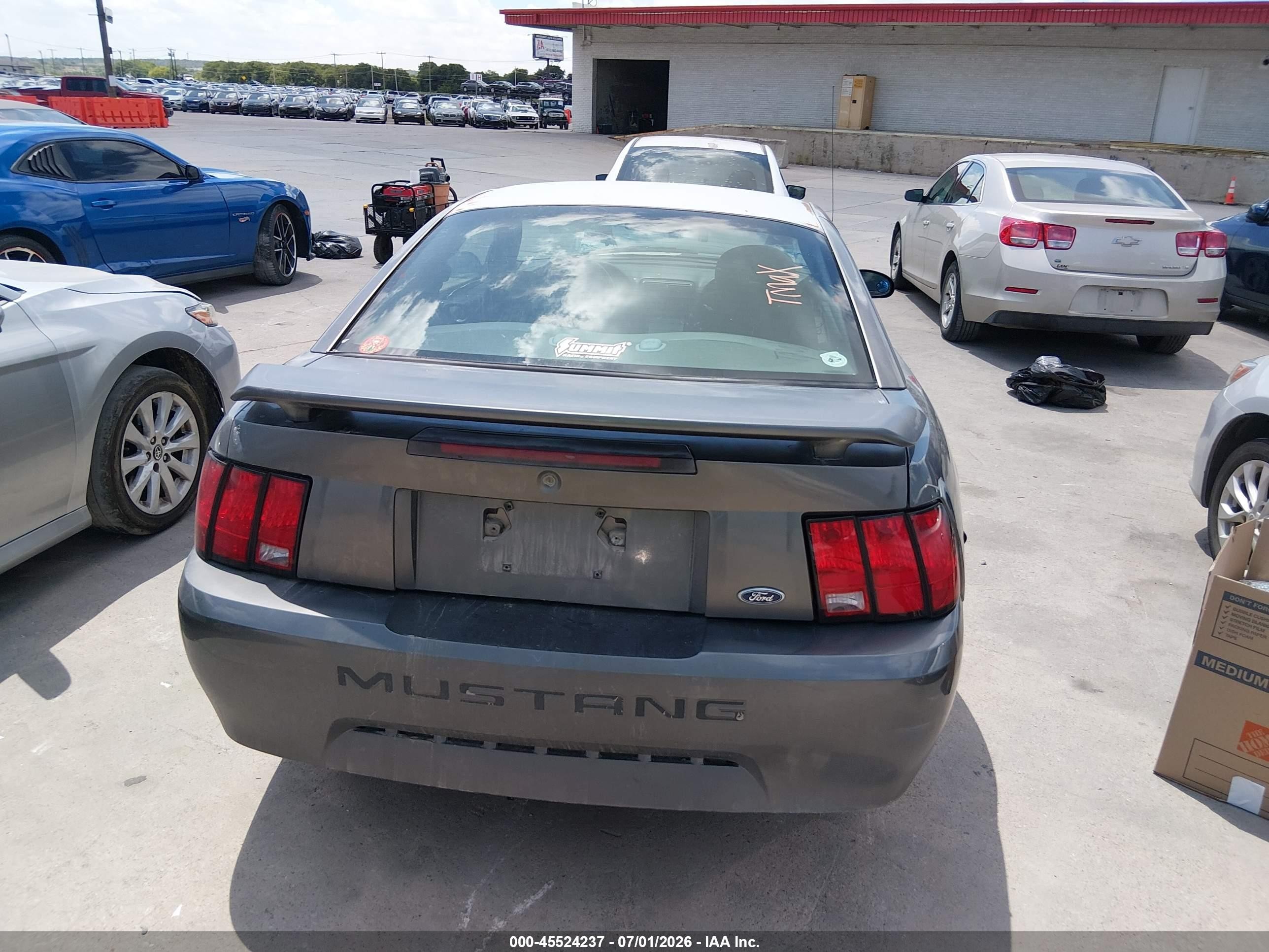 2004 Ford Mustang   Gray vin: 1FAFP40424F131973