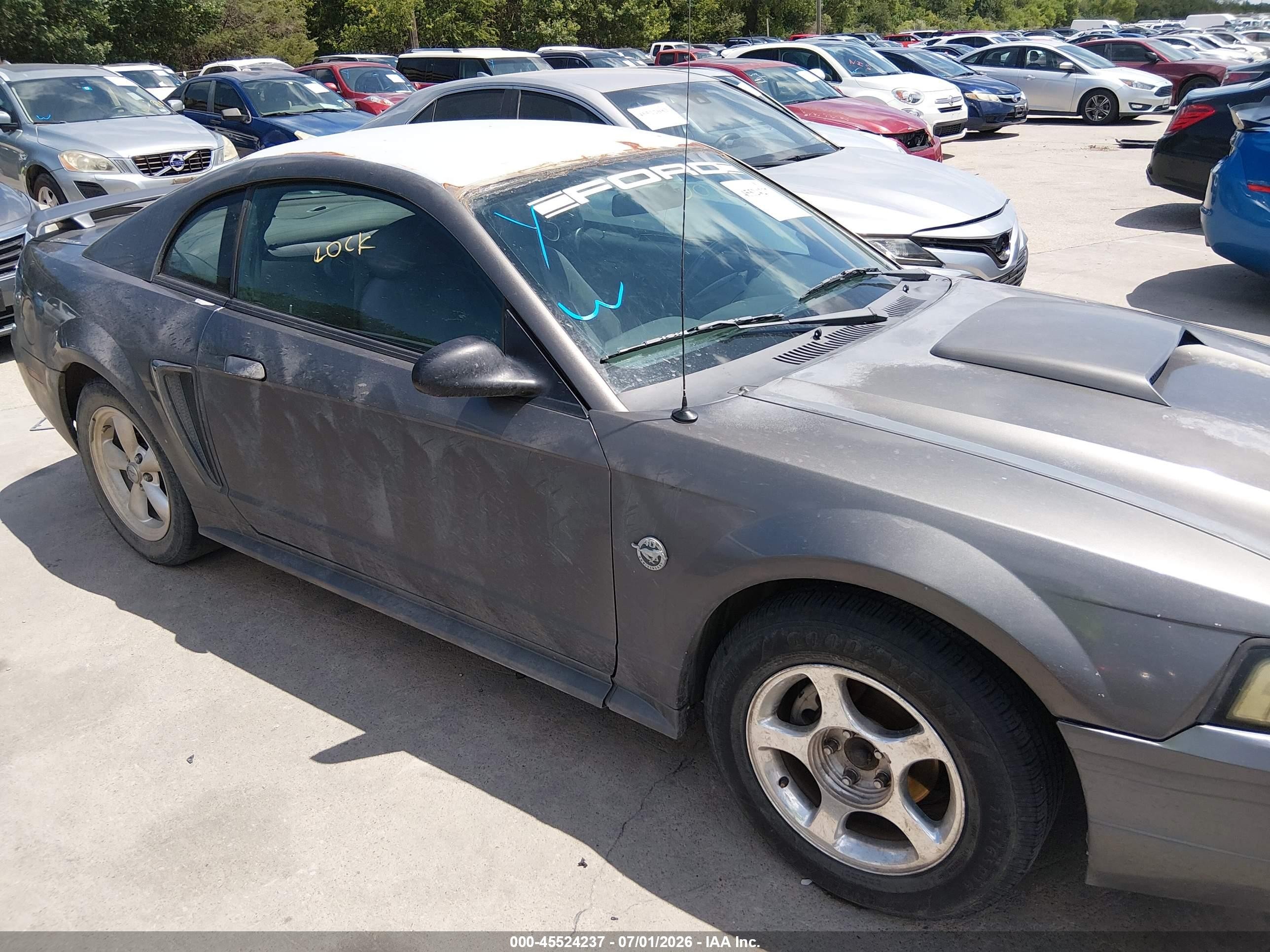 2004 Ford Mustang   Gray vin: 1FAFP40424F131973