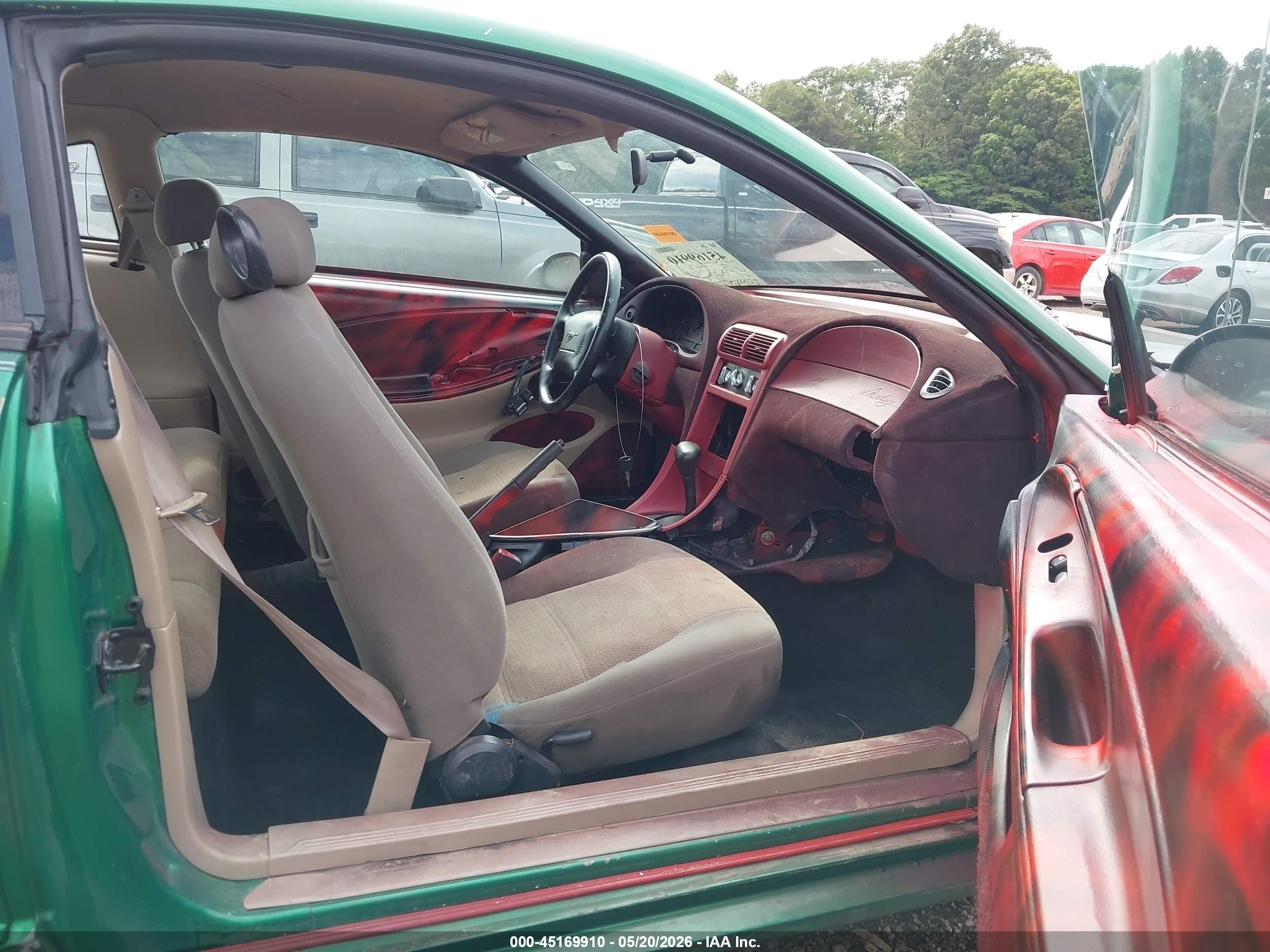 1999 Ford Mustang   Green vin: 1FAFP4042XF101991