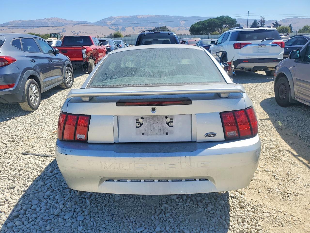 2001 Ford Mustang Silver vin: 1FAFP40431F105880