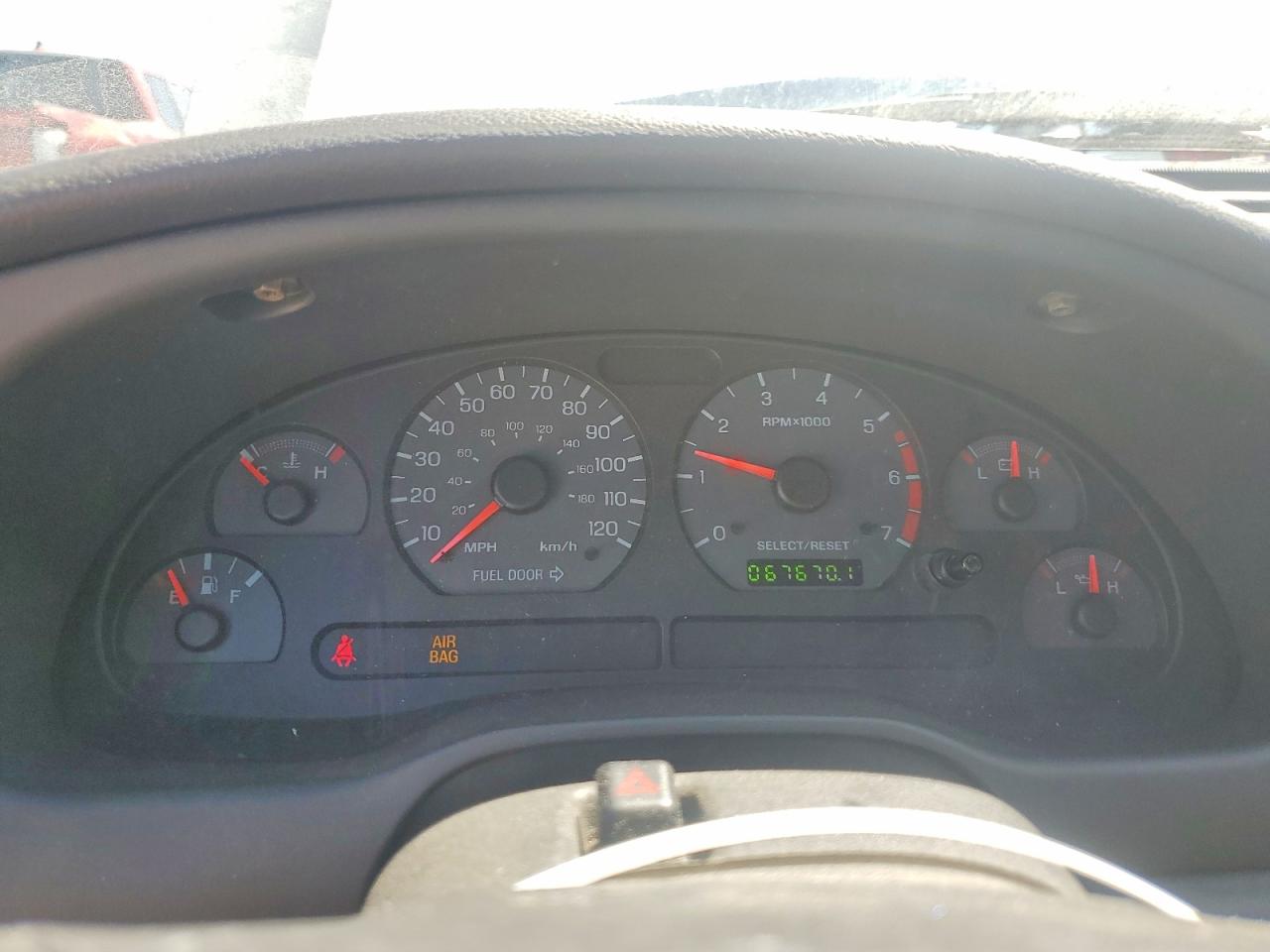 2001 Ford Mustang Silver vin: 1FAFP40431F105880
