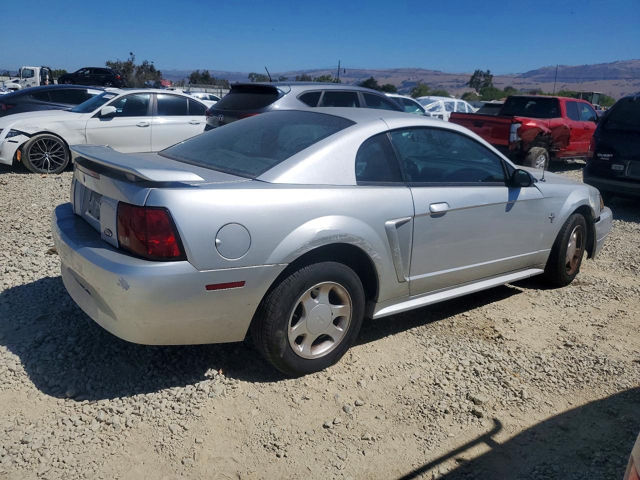 2001 Ford Mustang Silver vin: 1FAFP40431F105880