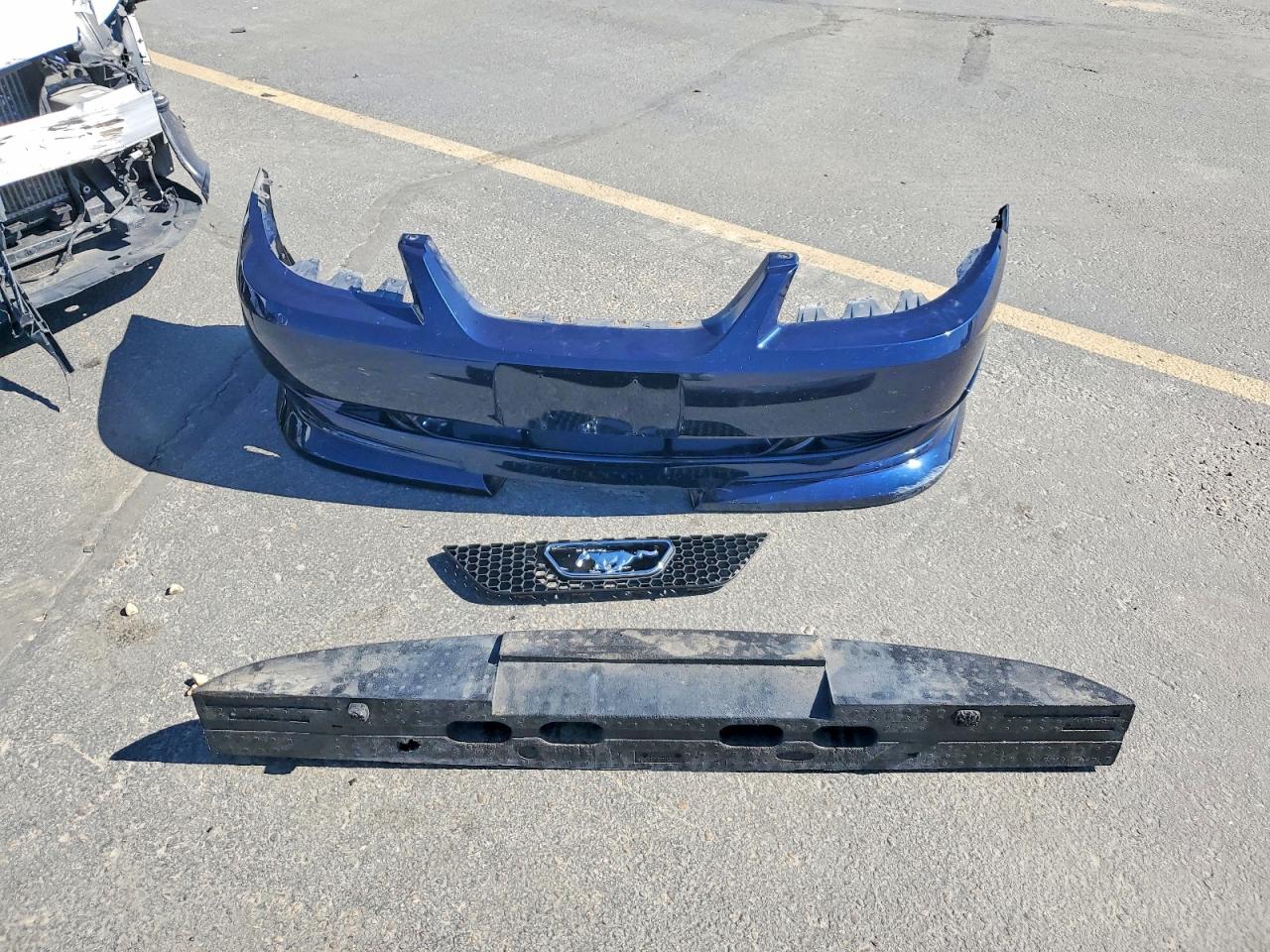 2001 Ford Mustang Blue vin: 1FAFP40431F169319