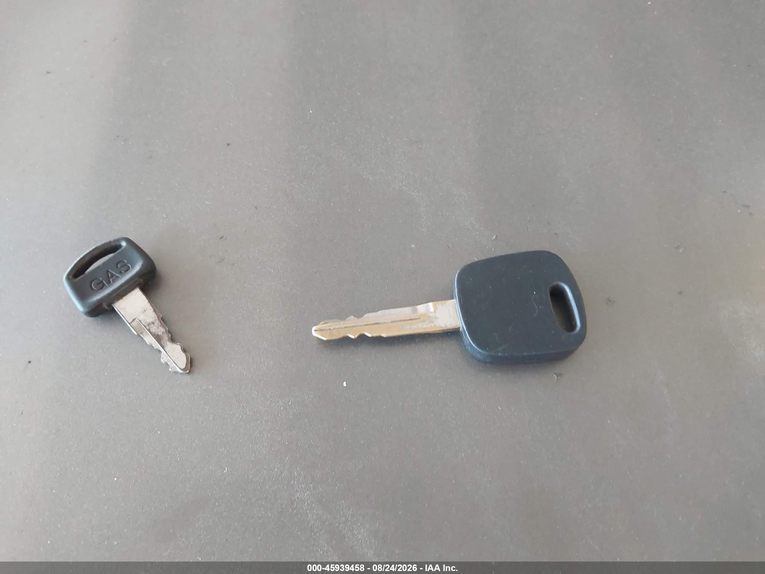 2002 Ford Mustang   Серый vin: 1FAFP40432F207973