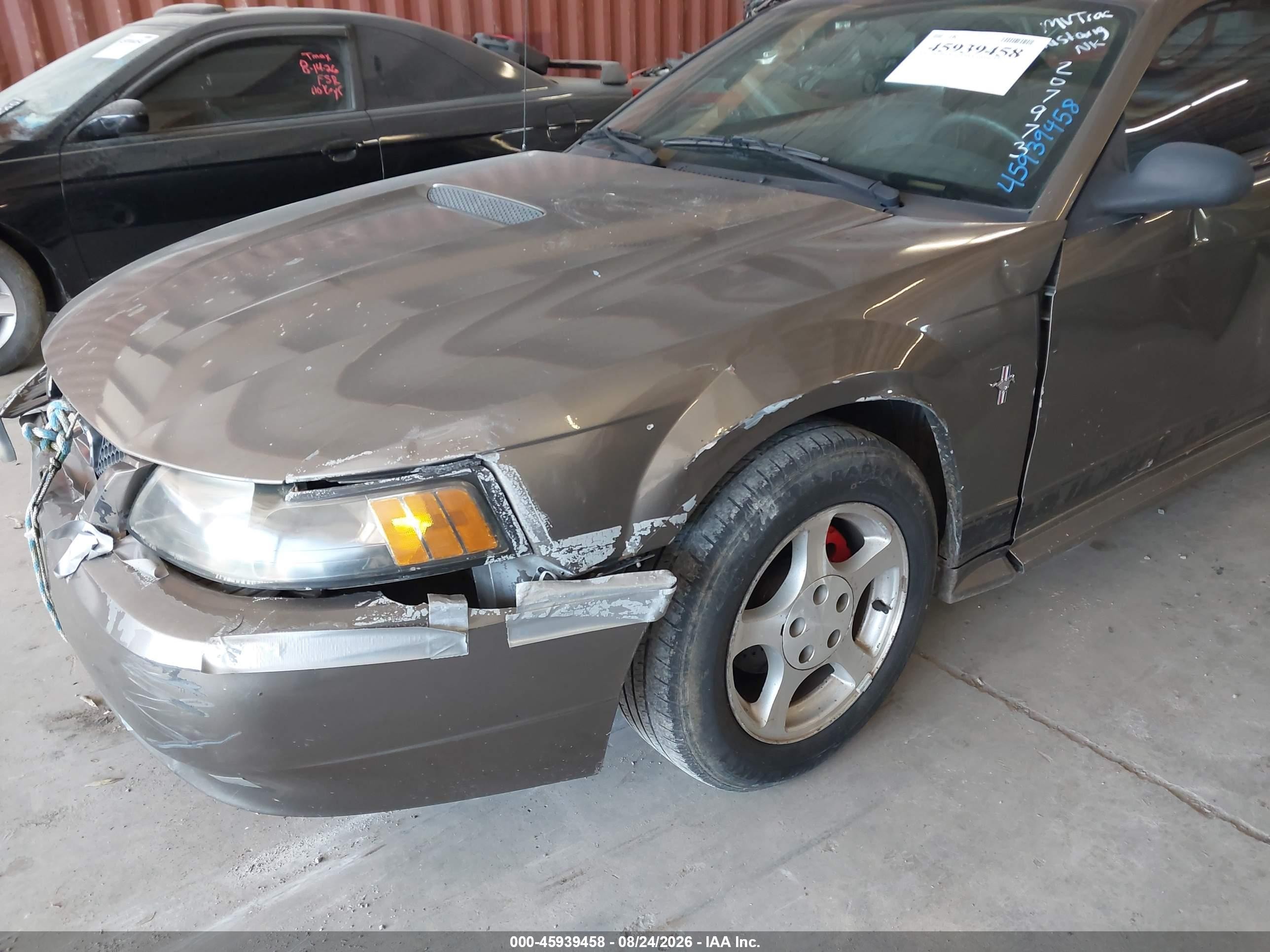 2002 Ford Mustang   Серый vin: 1FAFP40432F207973