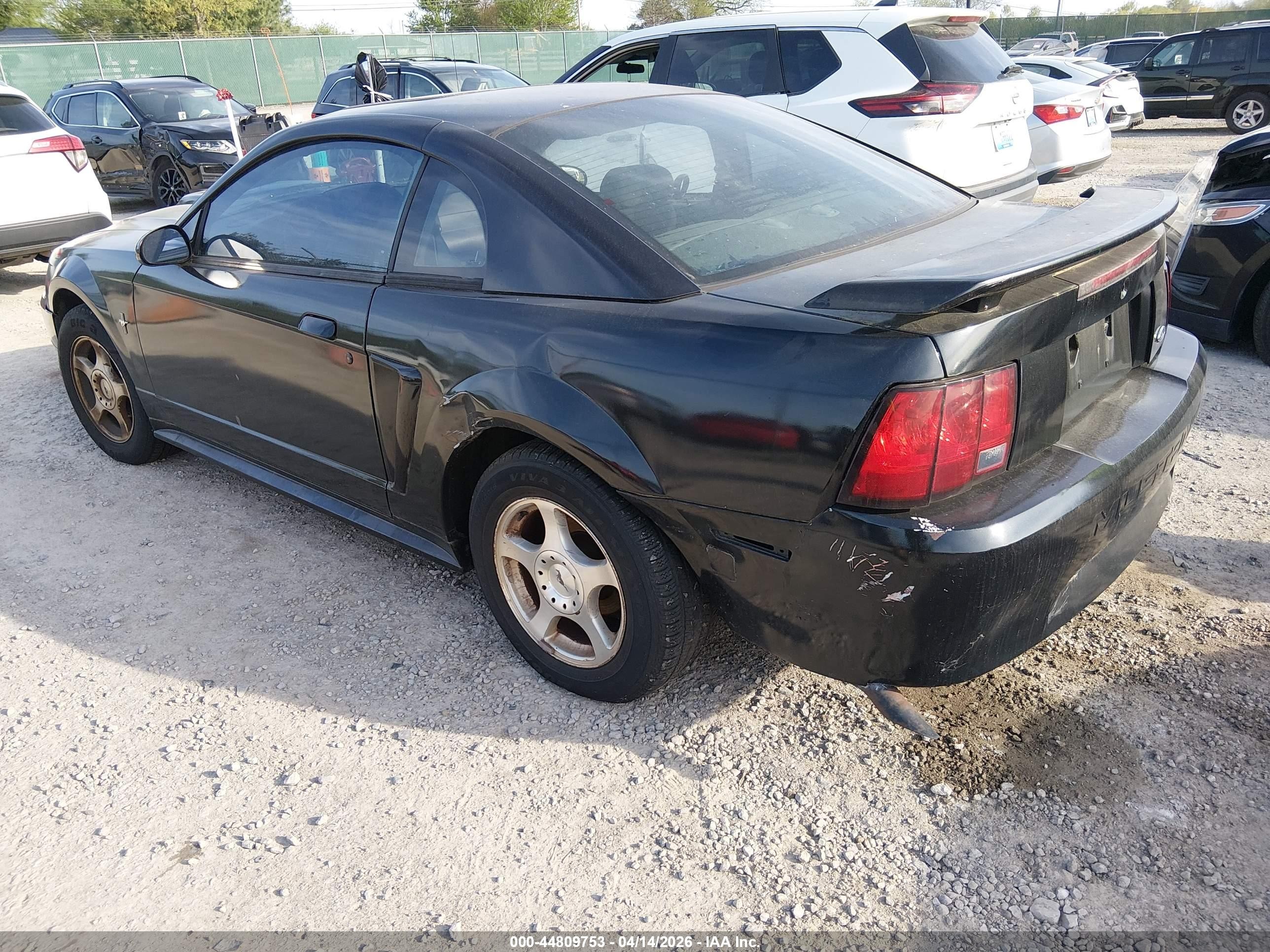 2002 Ford Mustang   Черный vin: 1FAFP40432F242660
