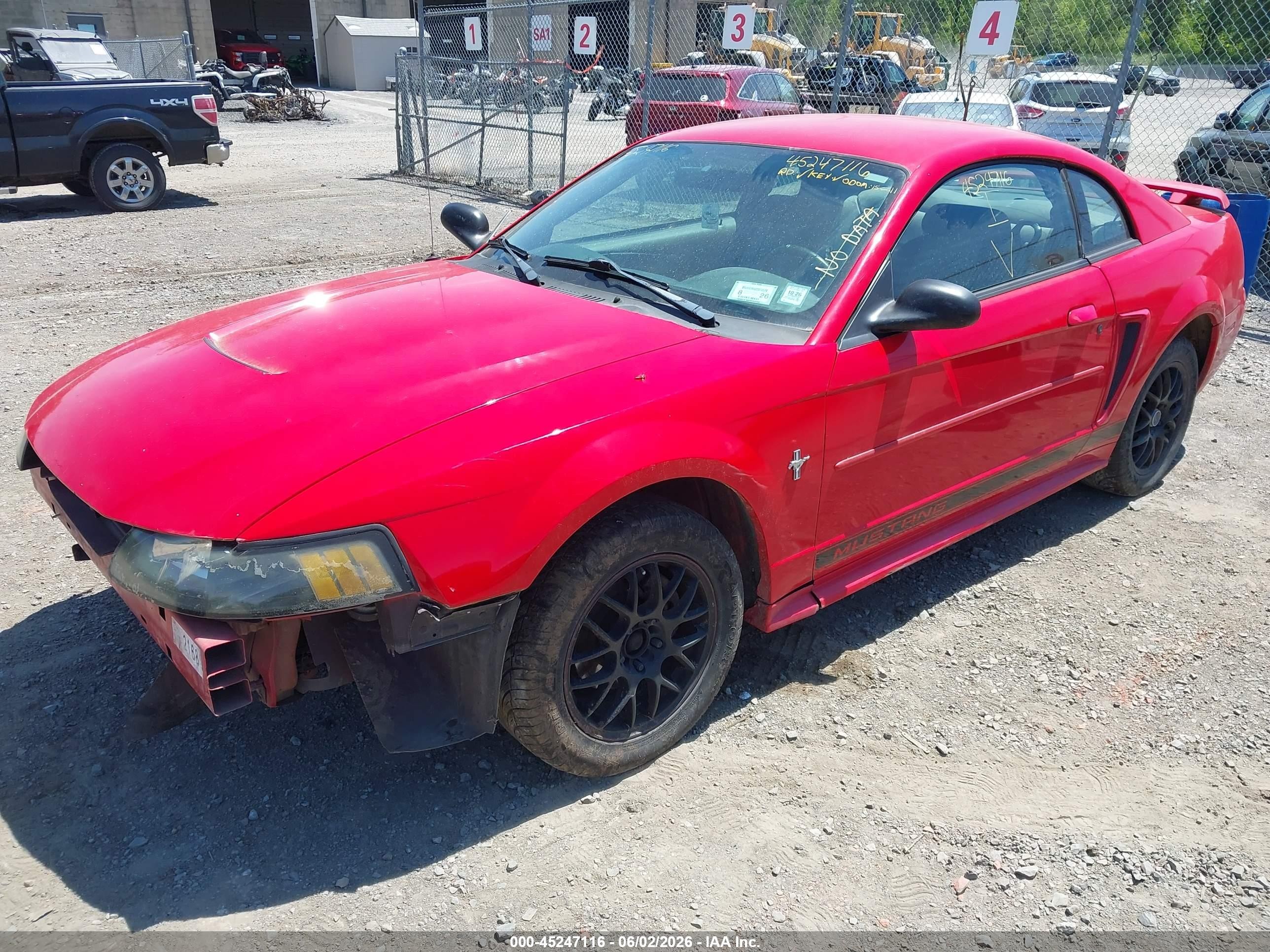 2003 Ford Mustang   Red vin: 1FAFP40433F421914